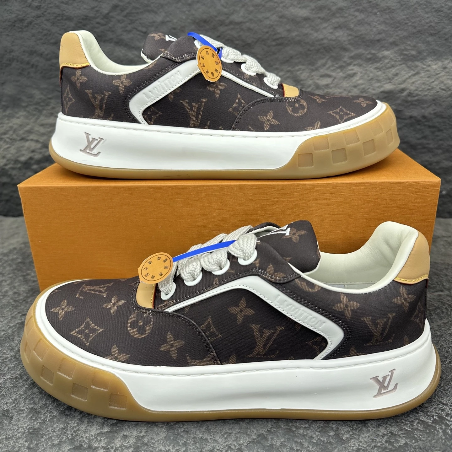 Louis Vuitton Sneakers — e90fefc8