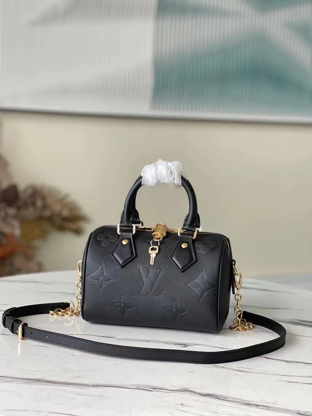 Louis Vuitton Bag — 2bd52f5b