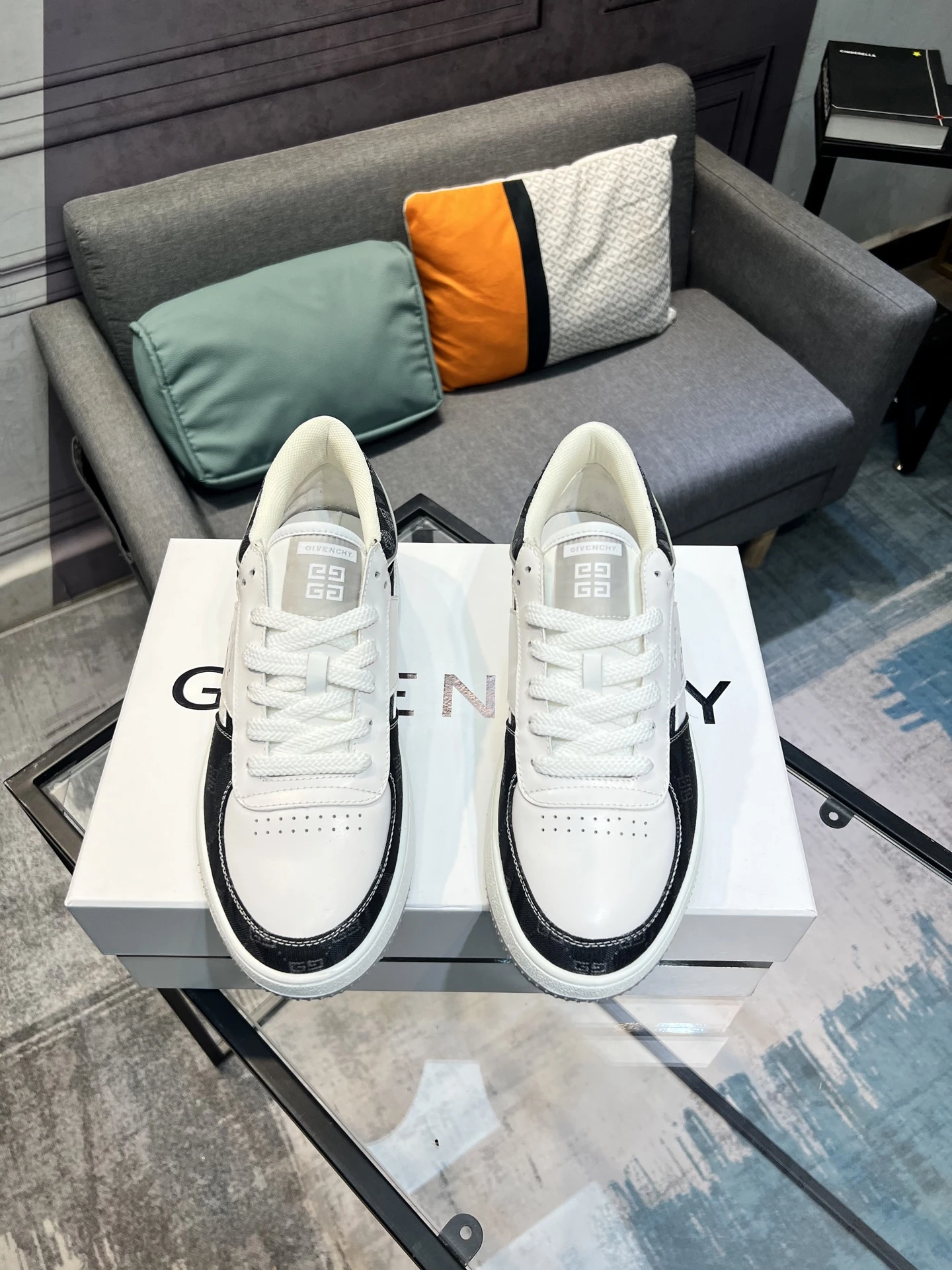 Givenchy Shoes — 76372af6