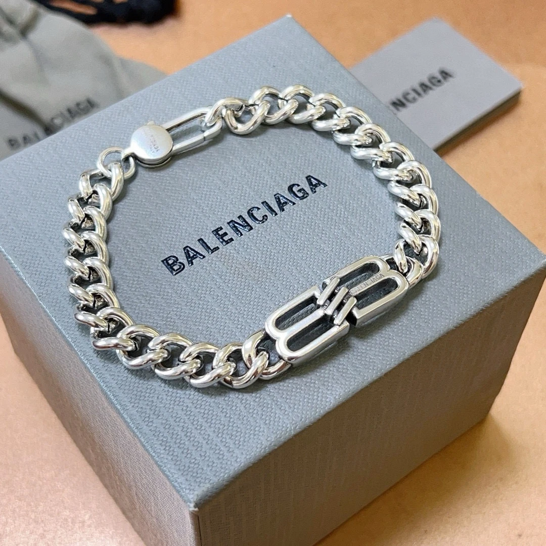 Balenciaga Jewellery — 5d78b401