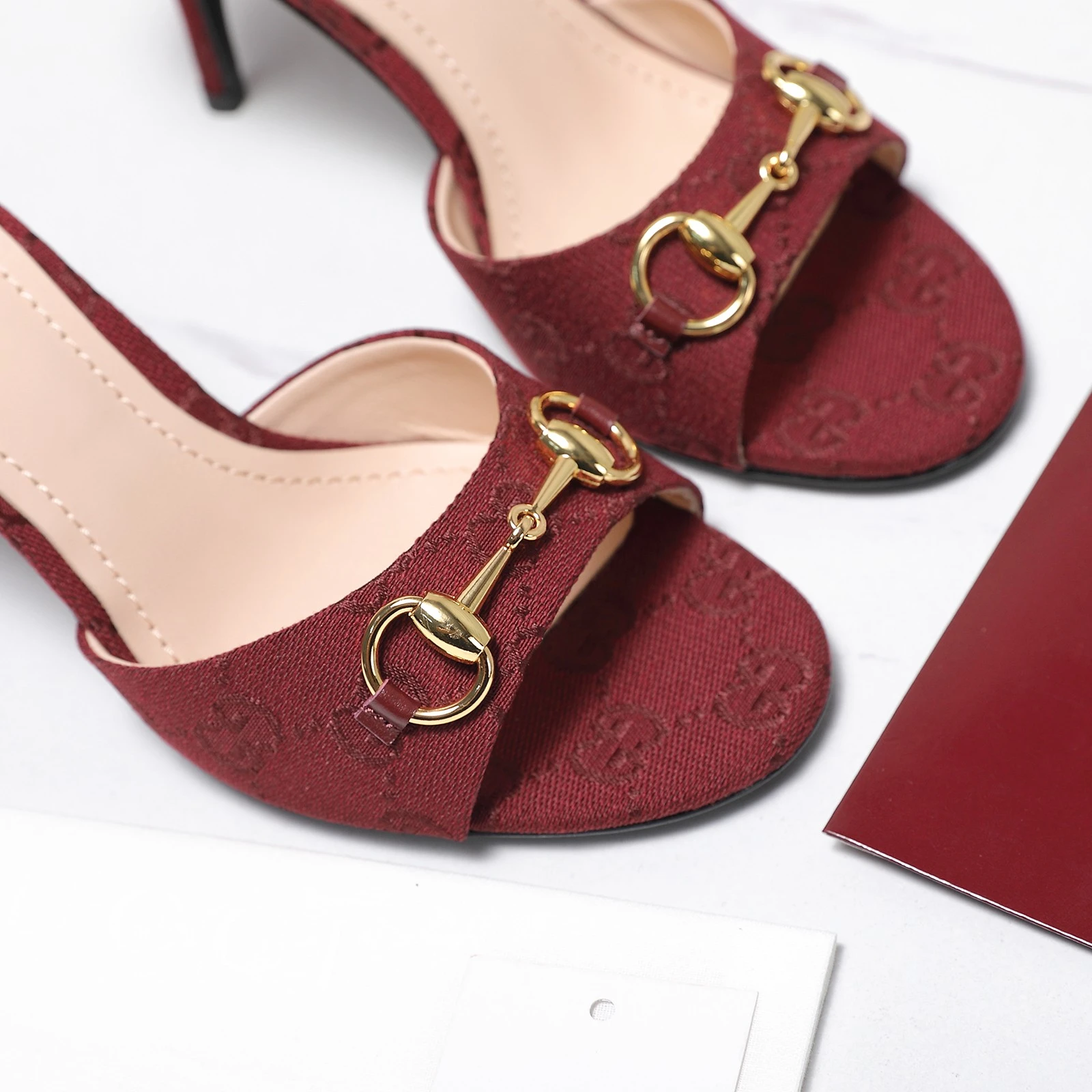 Gucci Slippers — 996427b1