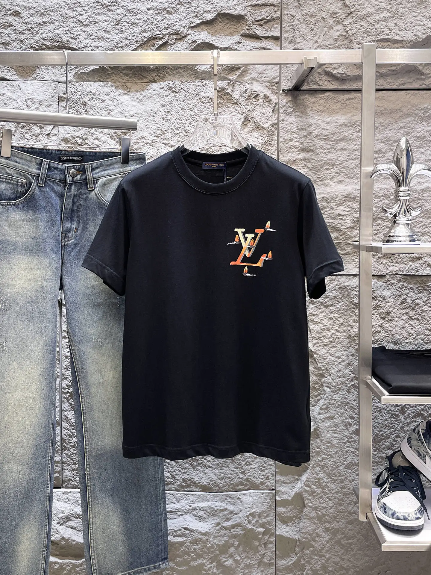 Louis Vuitton T-Shirt — be27009e