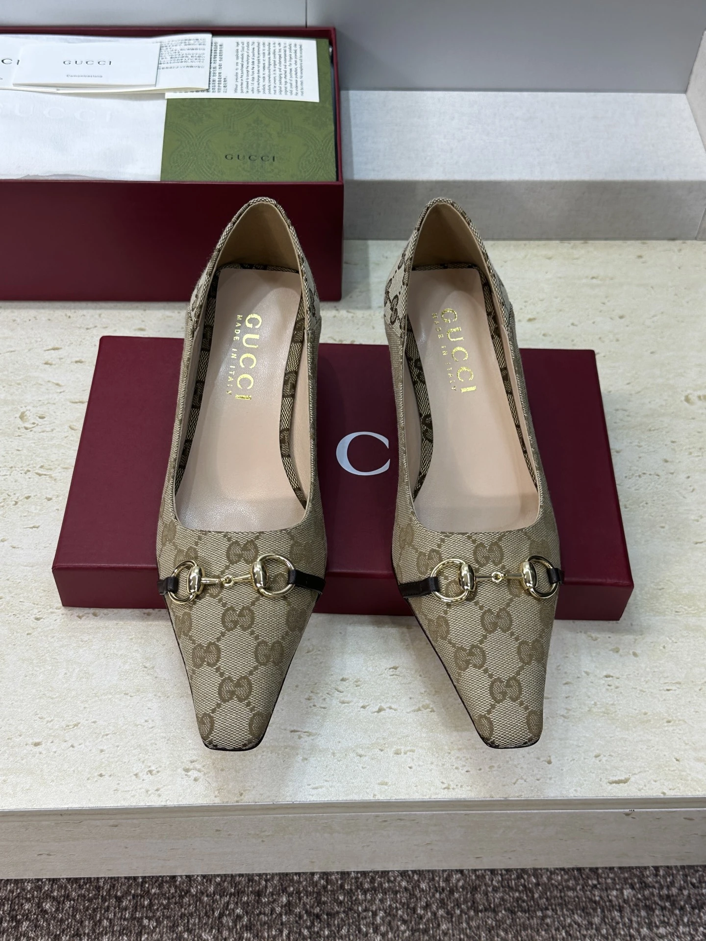 Gucci Shoes — cf4381b3