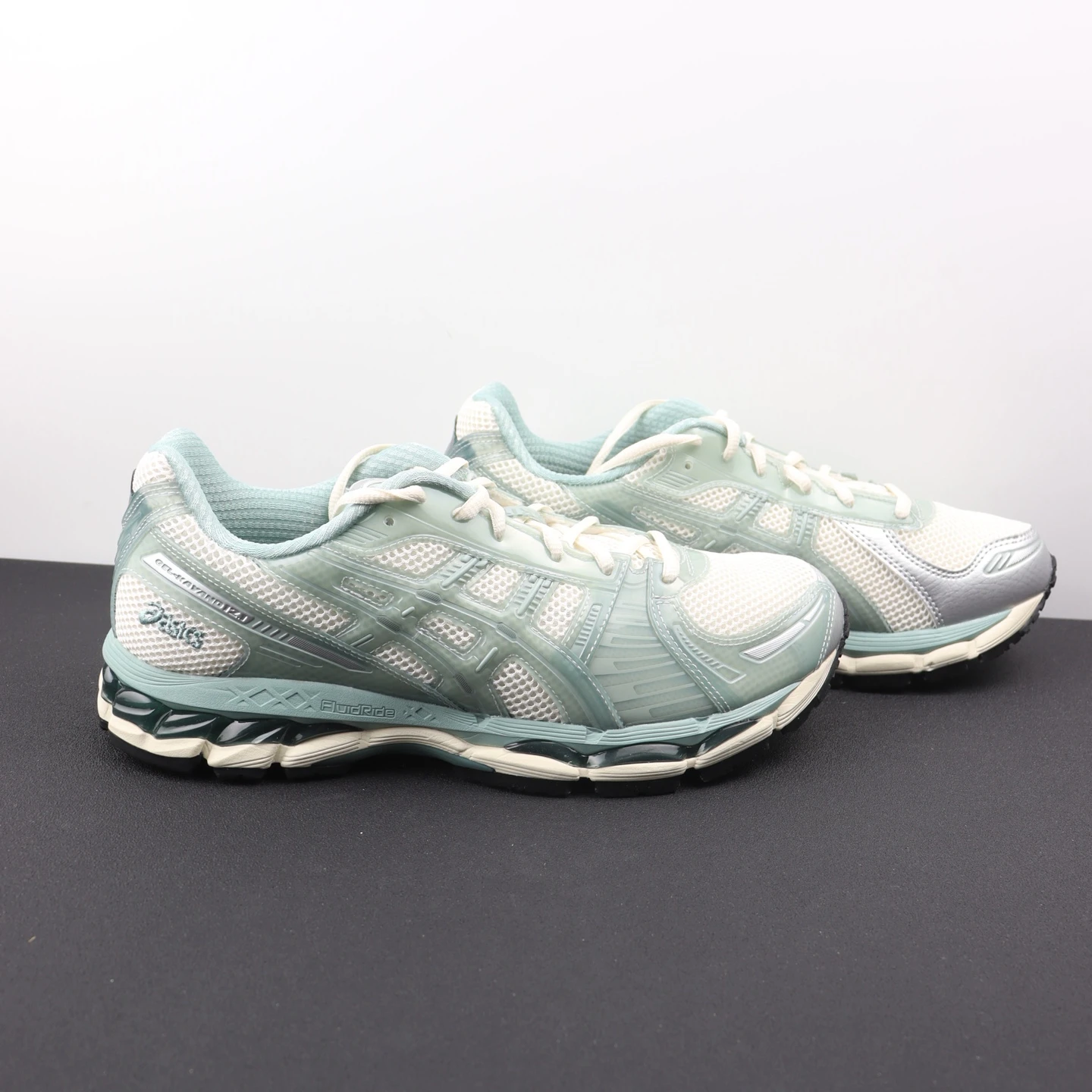 Asics Shoes — b81fb8a3