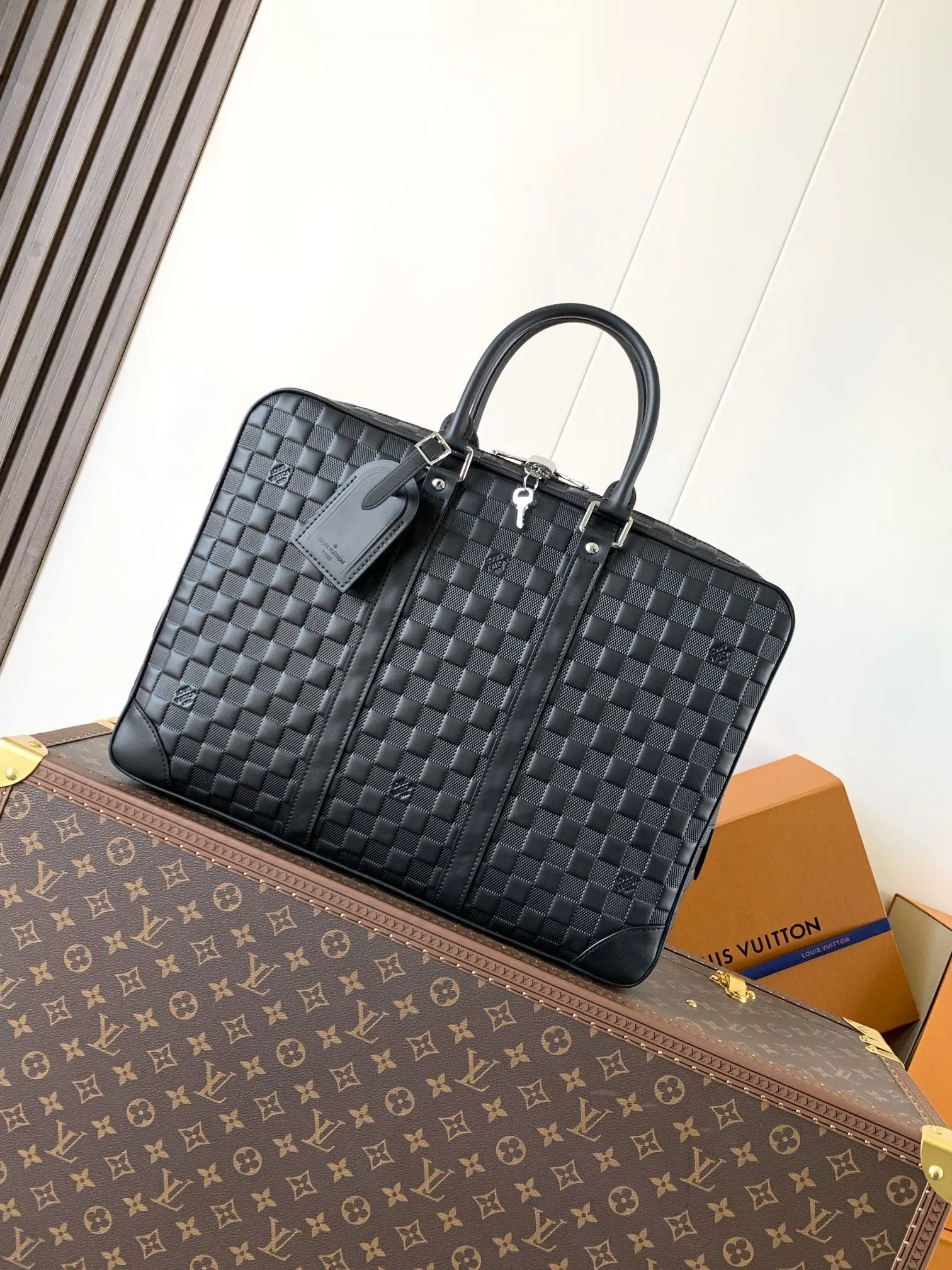 Briefcases — a56e635e