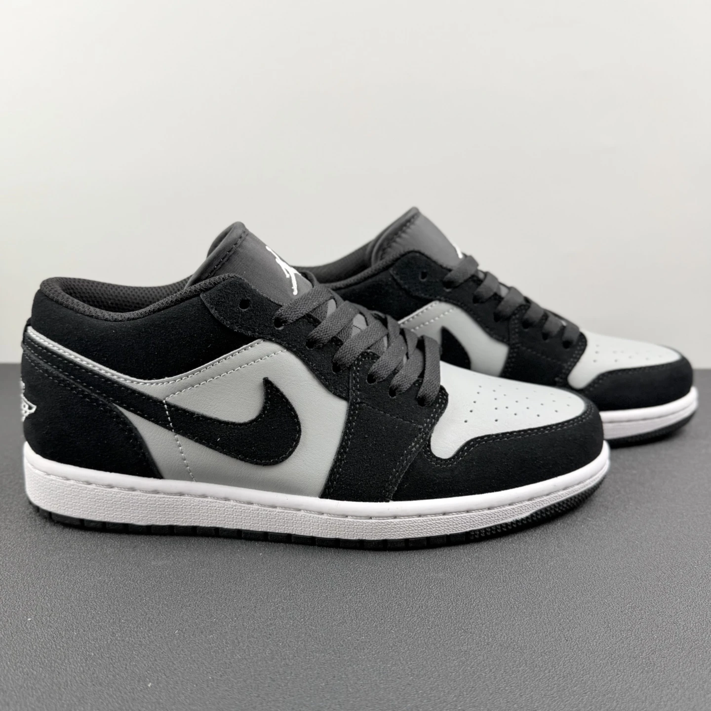 Nike Shoes — e9008c3e