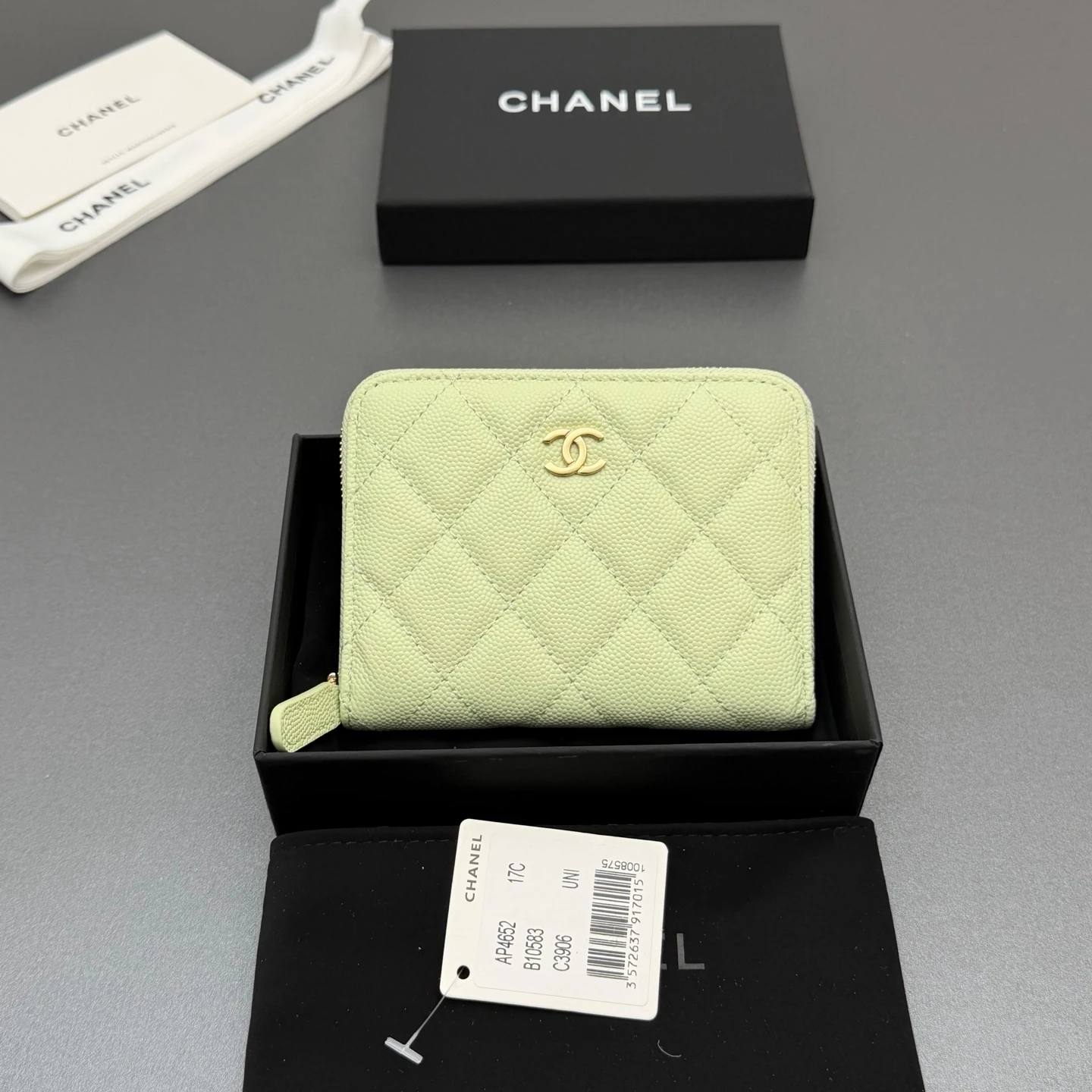 Wallets — f1509998