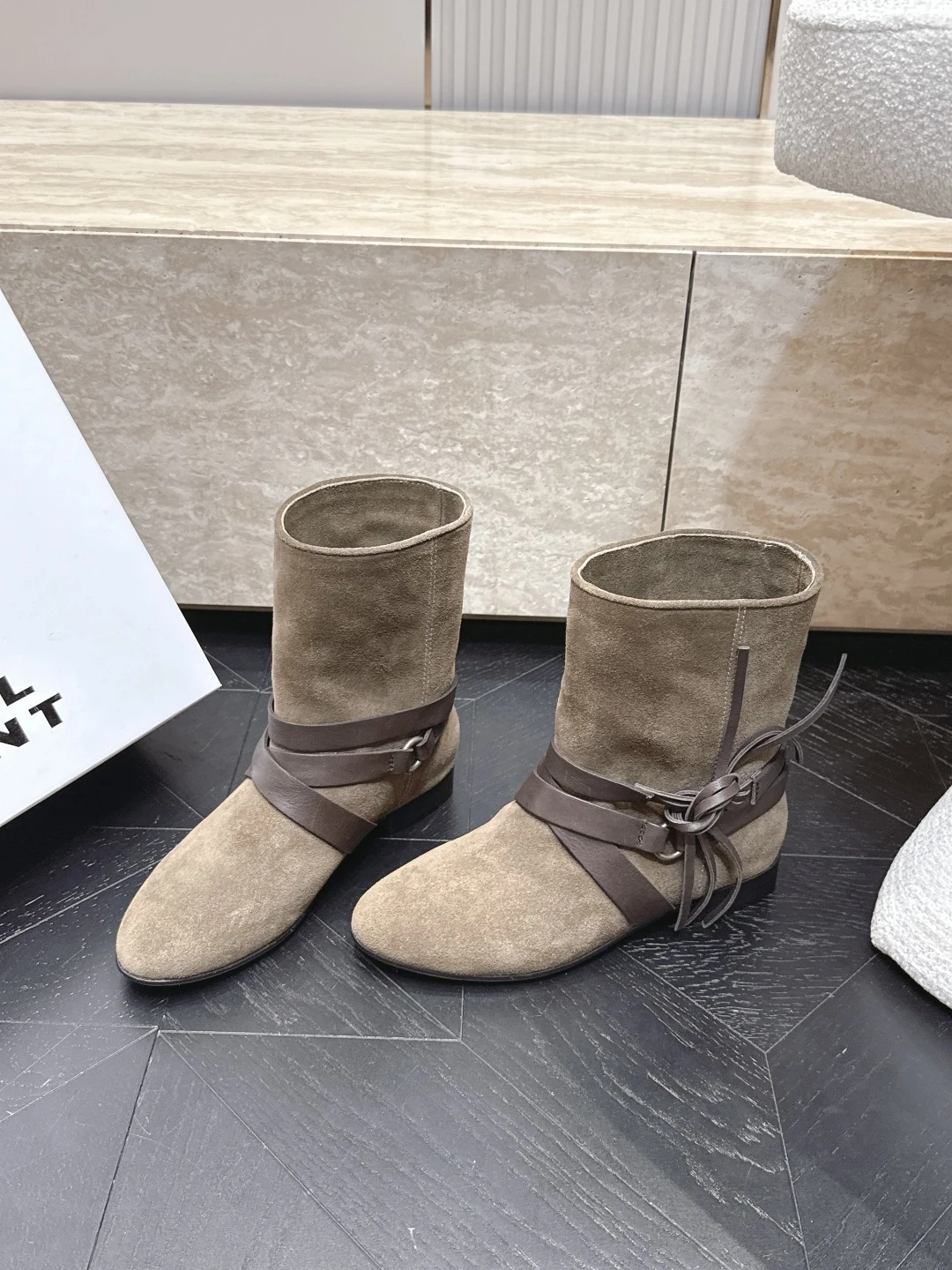 Boots — 27b7e28c