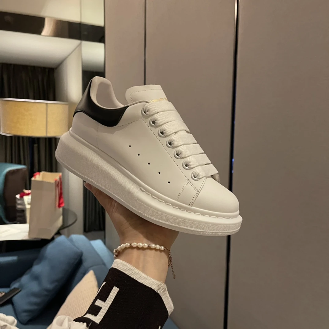 Alexander McQueen Sneakers — 4951d998