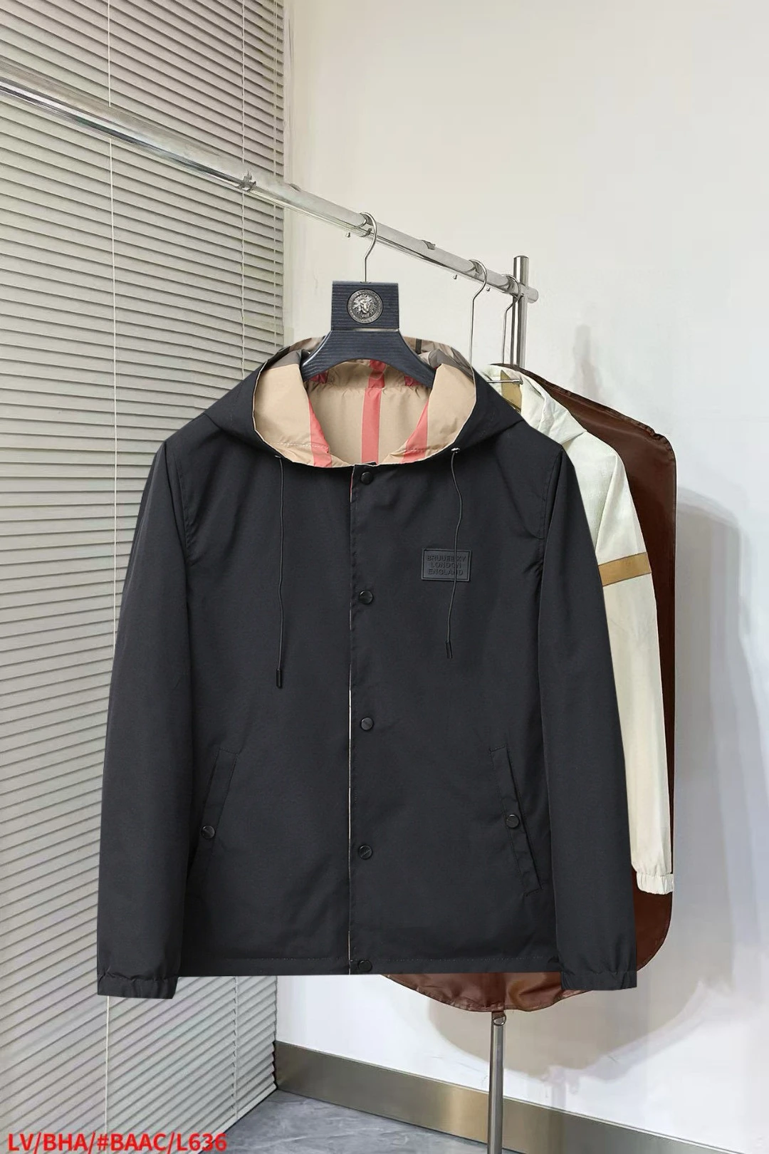 Burberry Jackets — 2800c9ce