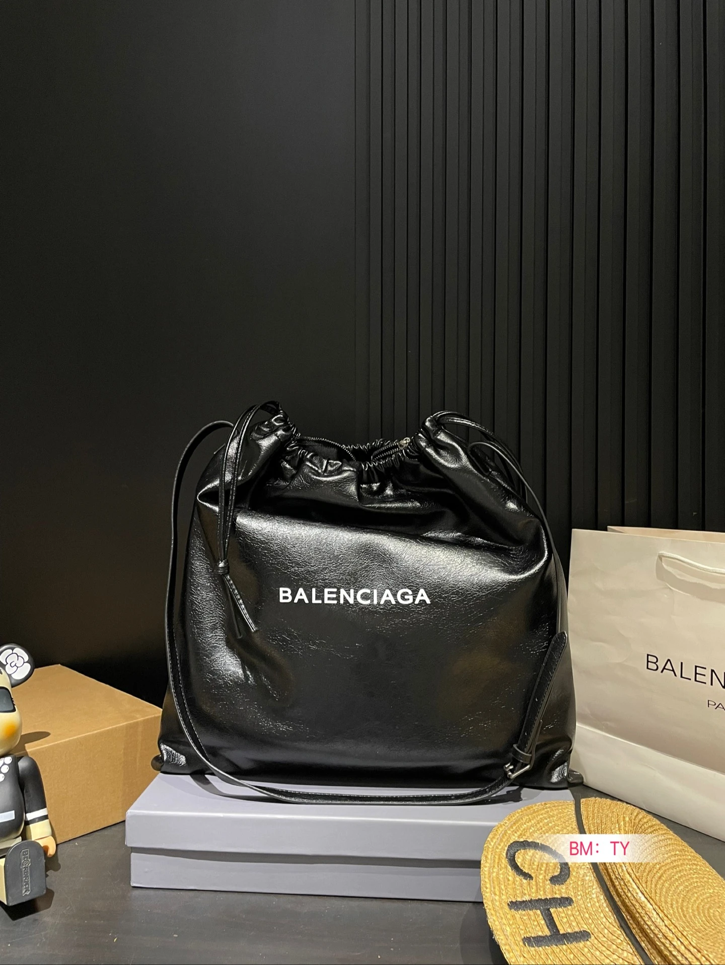 Balenciaga Bag — 693e7638