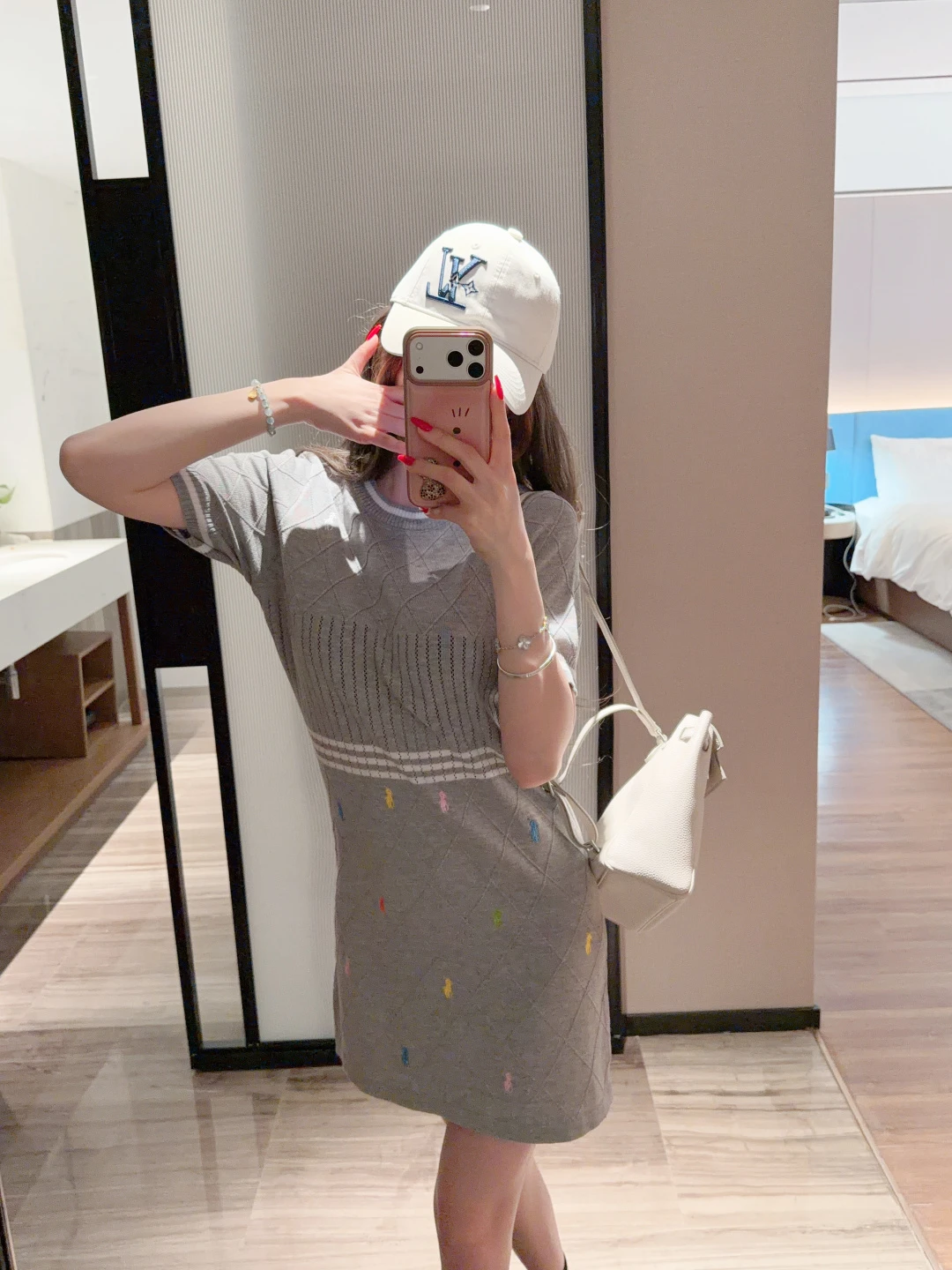 Dresses — 4571a496