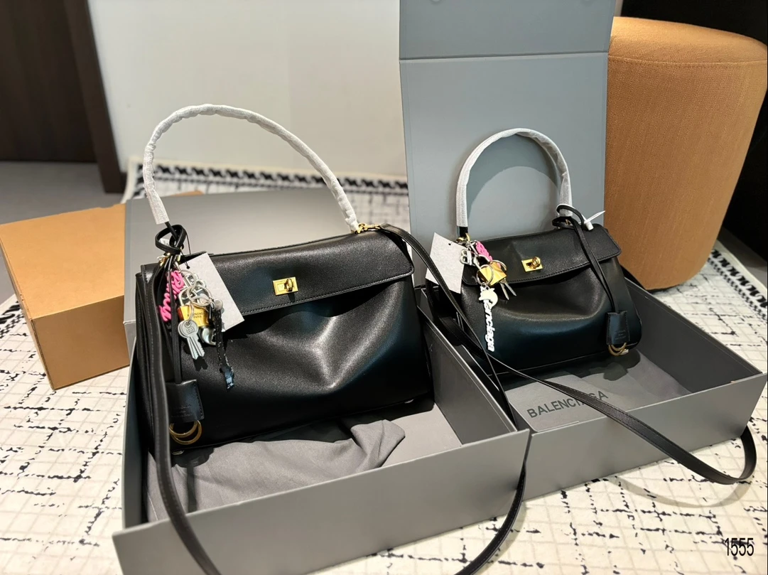 Balenciaga Bag — 704919bb