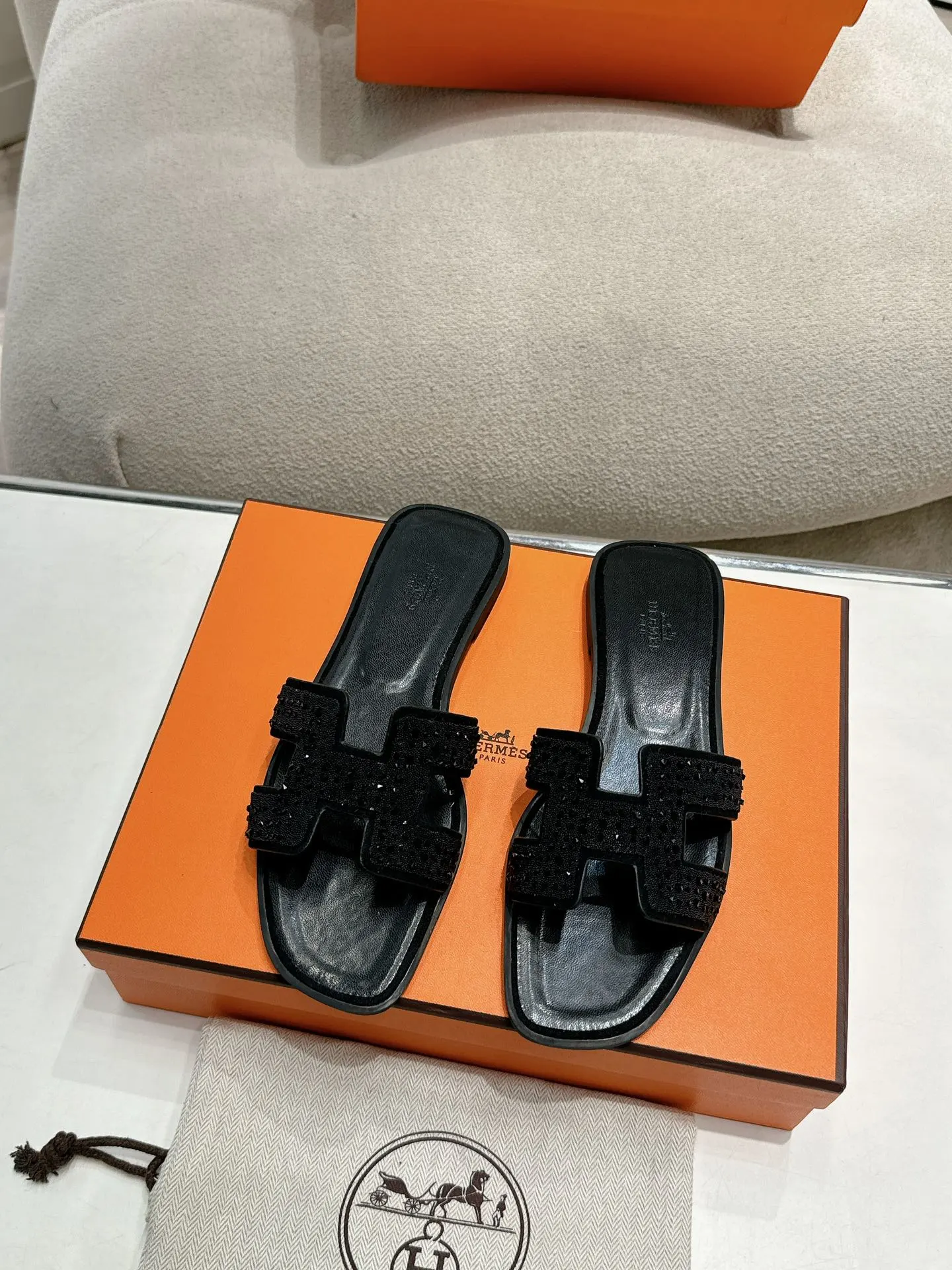Hermès Slippers — c3d0a072