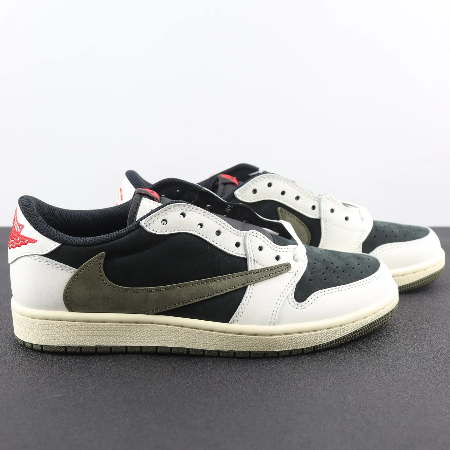 Nike Shoes — abc5ac49
