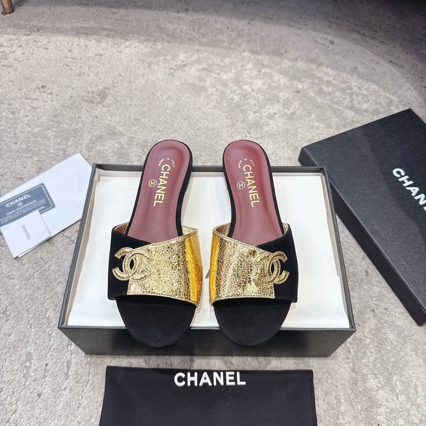 Chanel Slippers — 2148811e