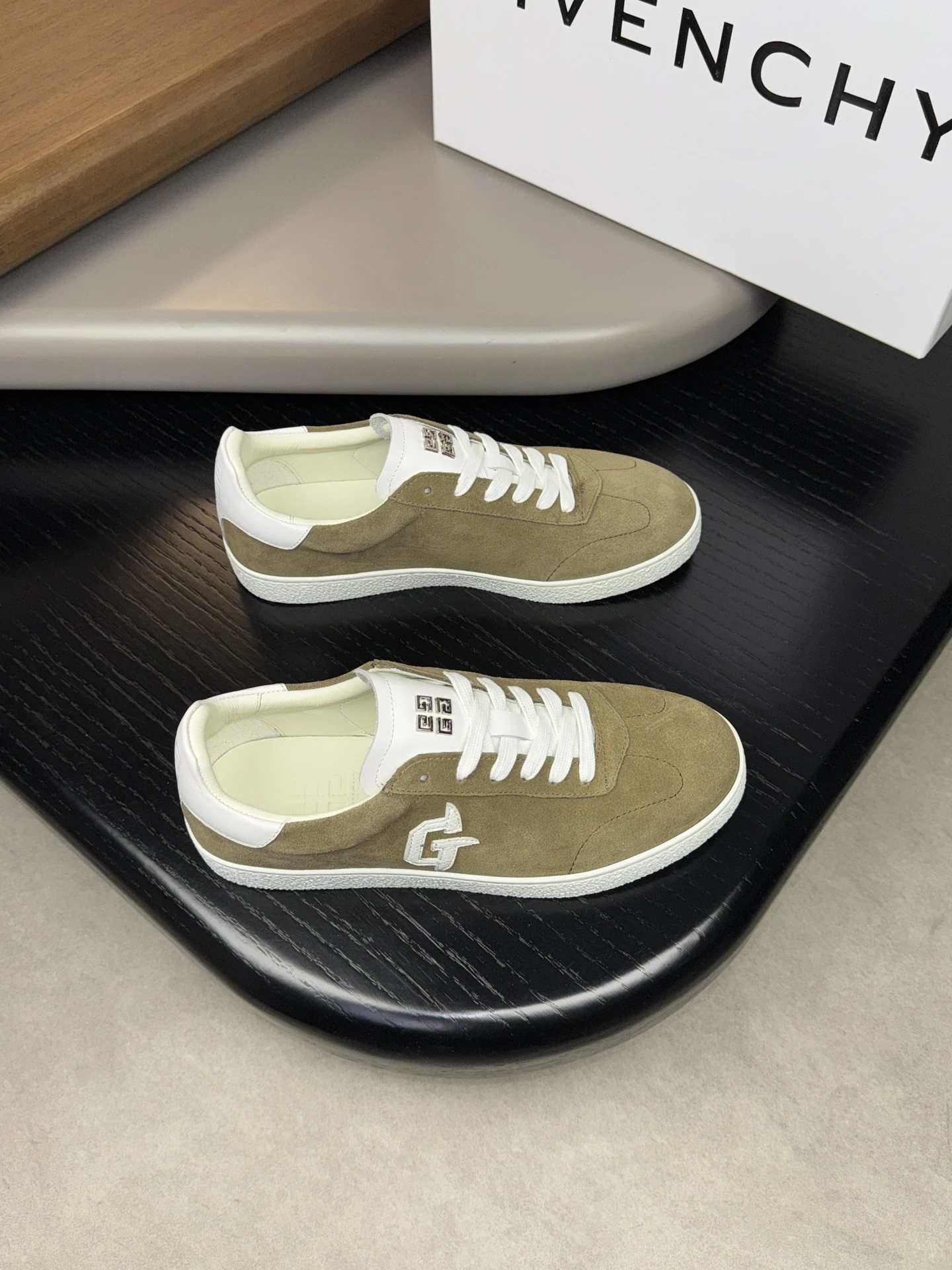 Givenchy Shoes — 614e9f0f