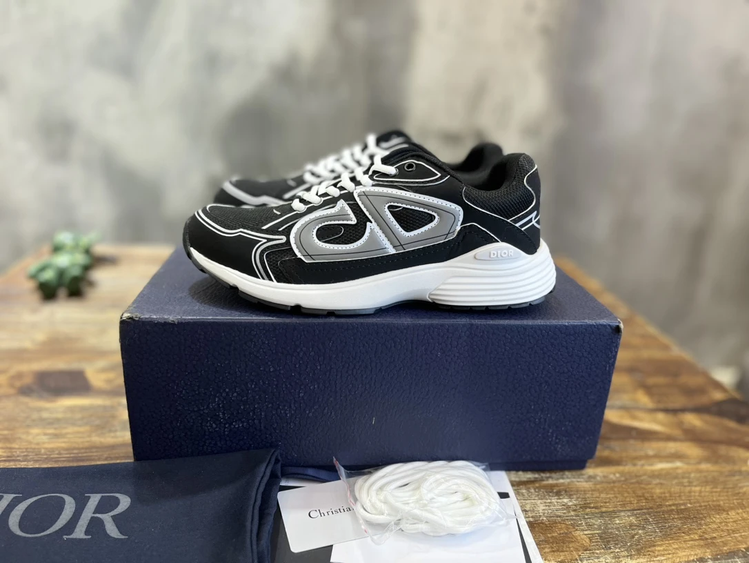 Dior Sneakers — 7fd998ff