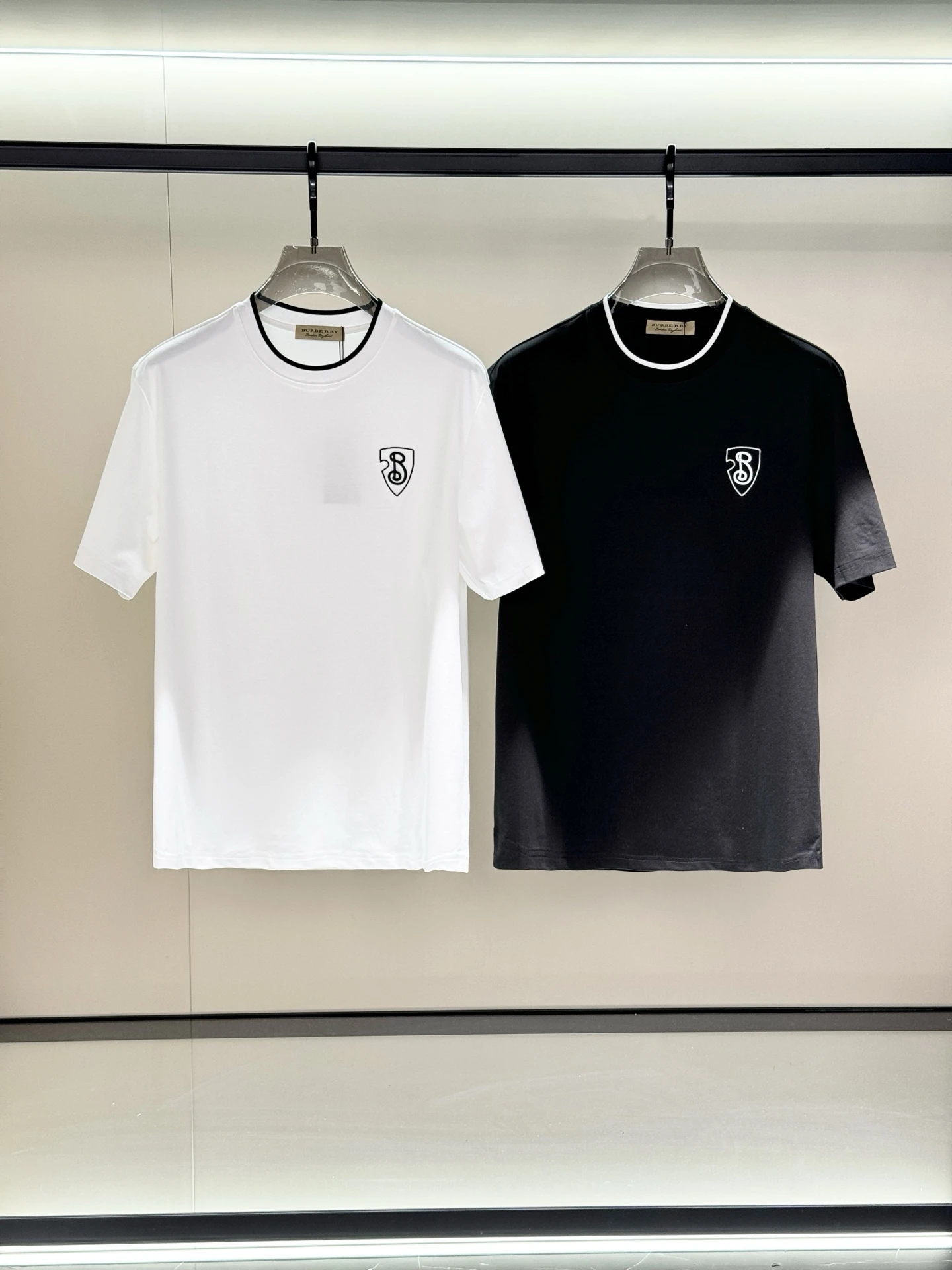 Burberry T-Shirt — 4c7b8e89