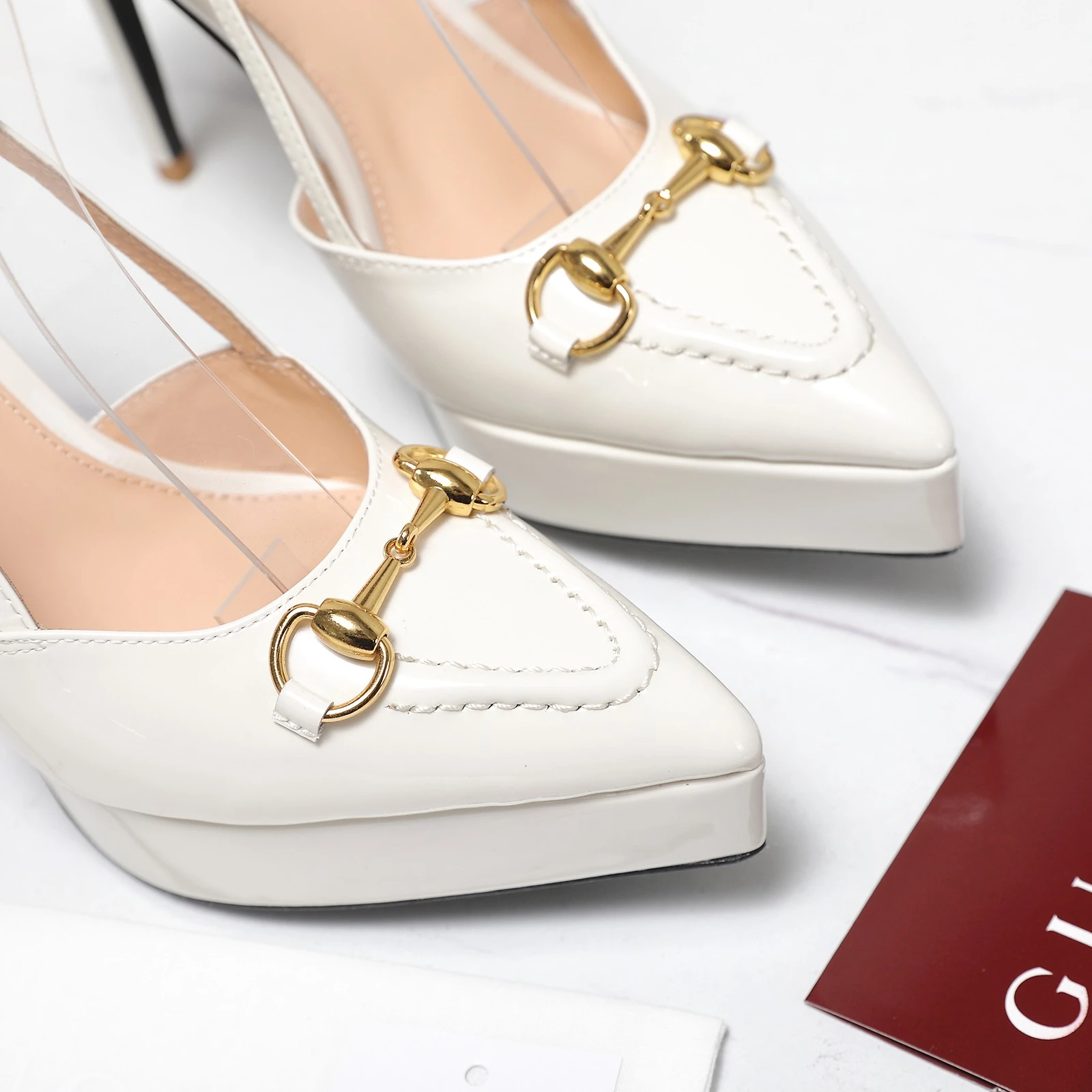 Gucci Sandals — d54108aa