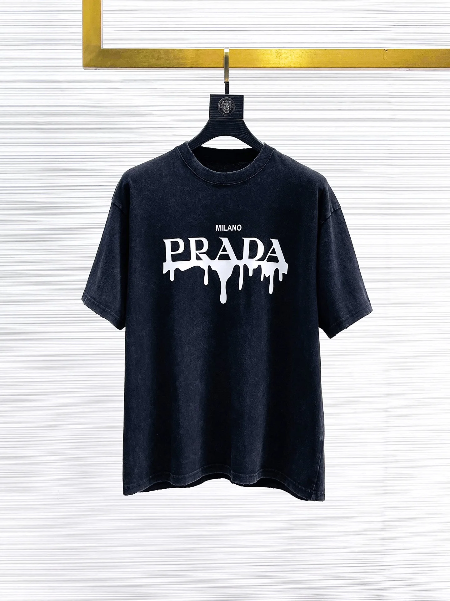 Prada T-Shirt — 275ba423