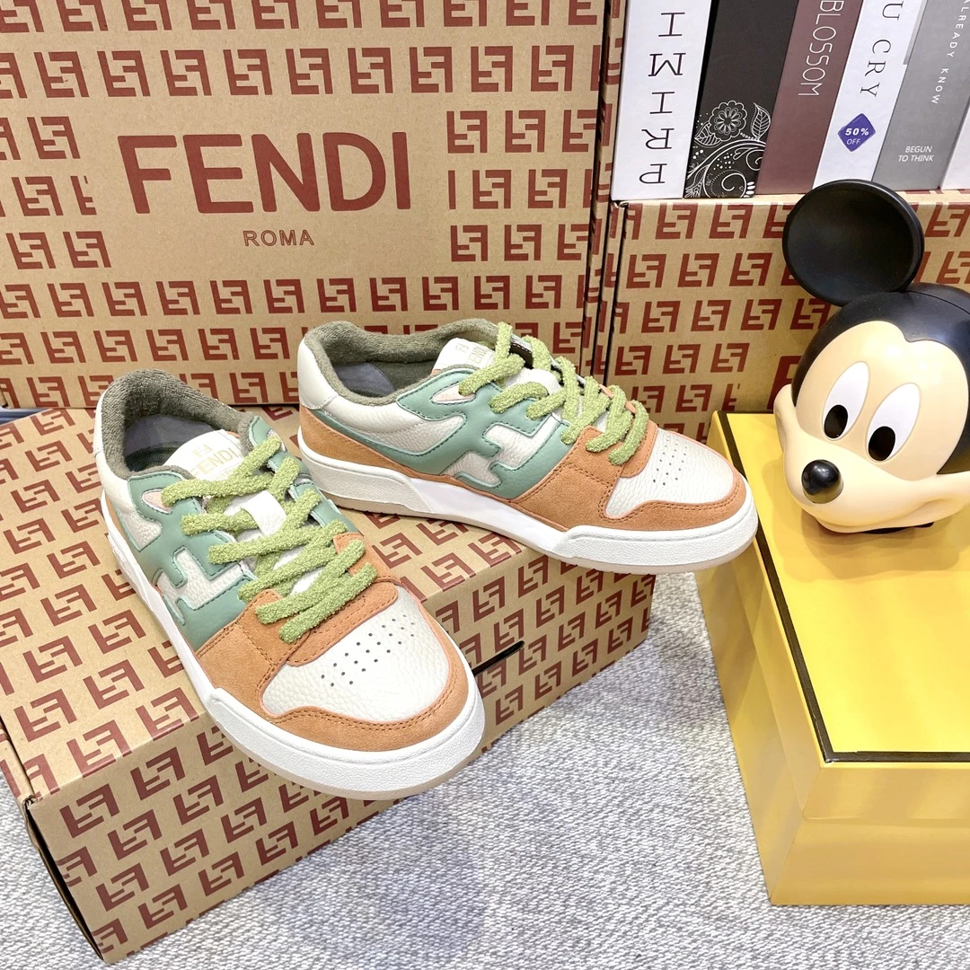 Fendi Sneakers — 5420345b
