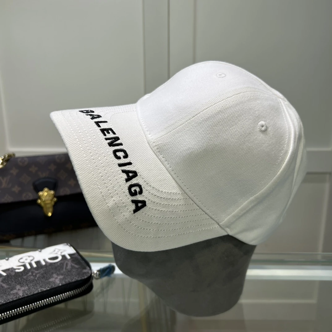 Balenciaga Hat — b73424db