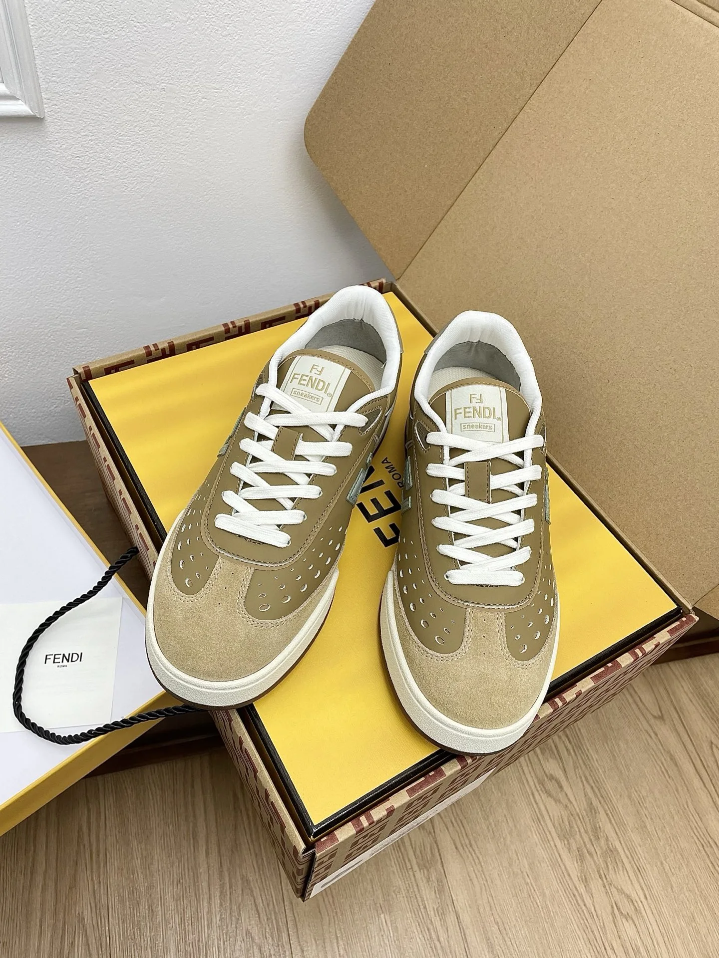 Fendi Sneakers — fbd94a0c