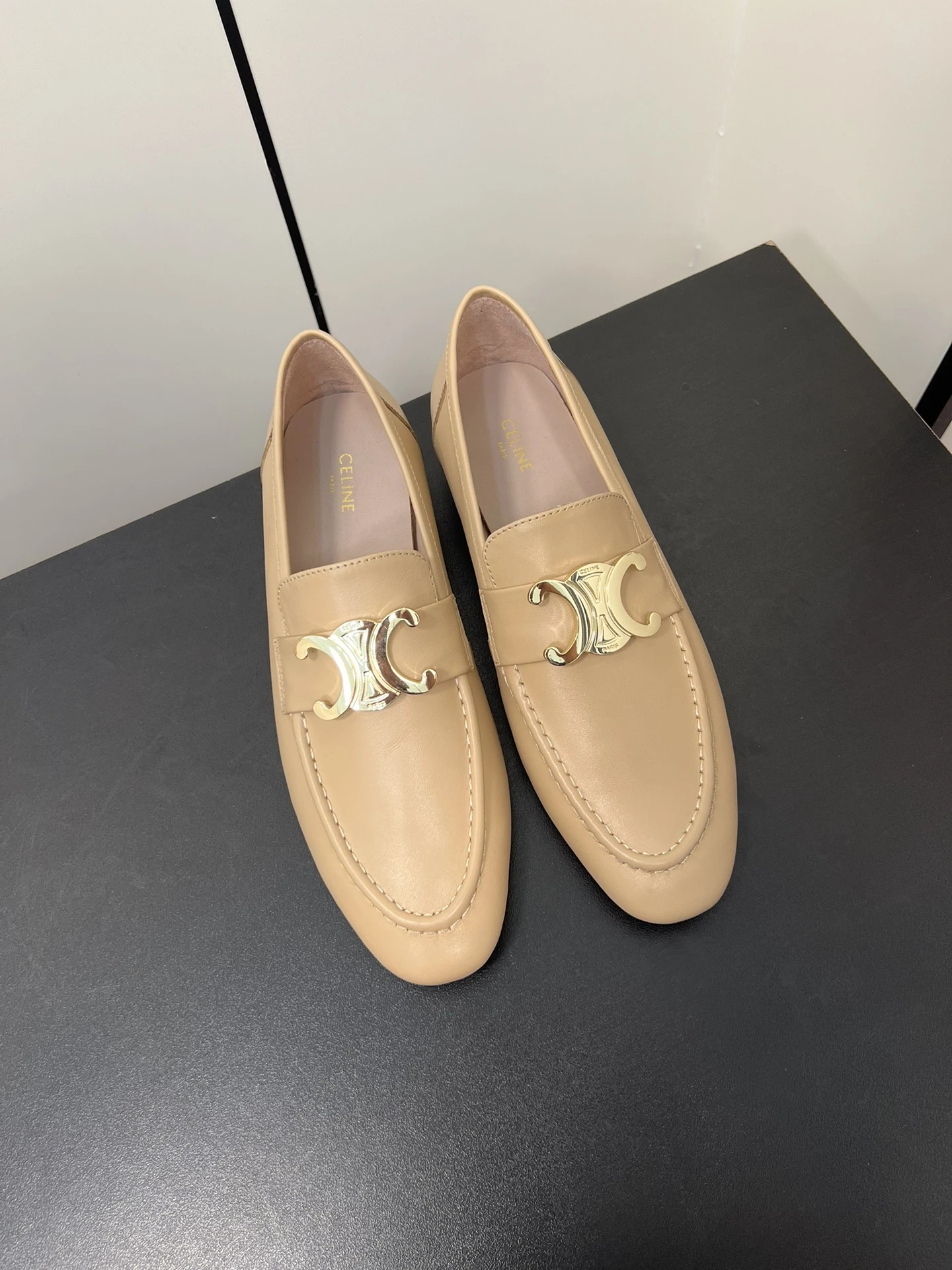 Celine Loafers — 06a07354