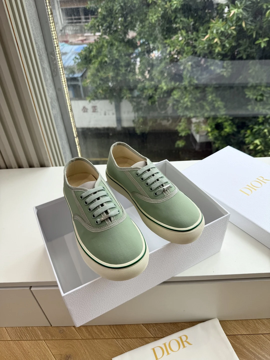 Dior Sneakers — bc4328d0