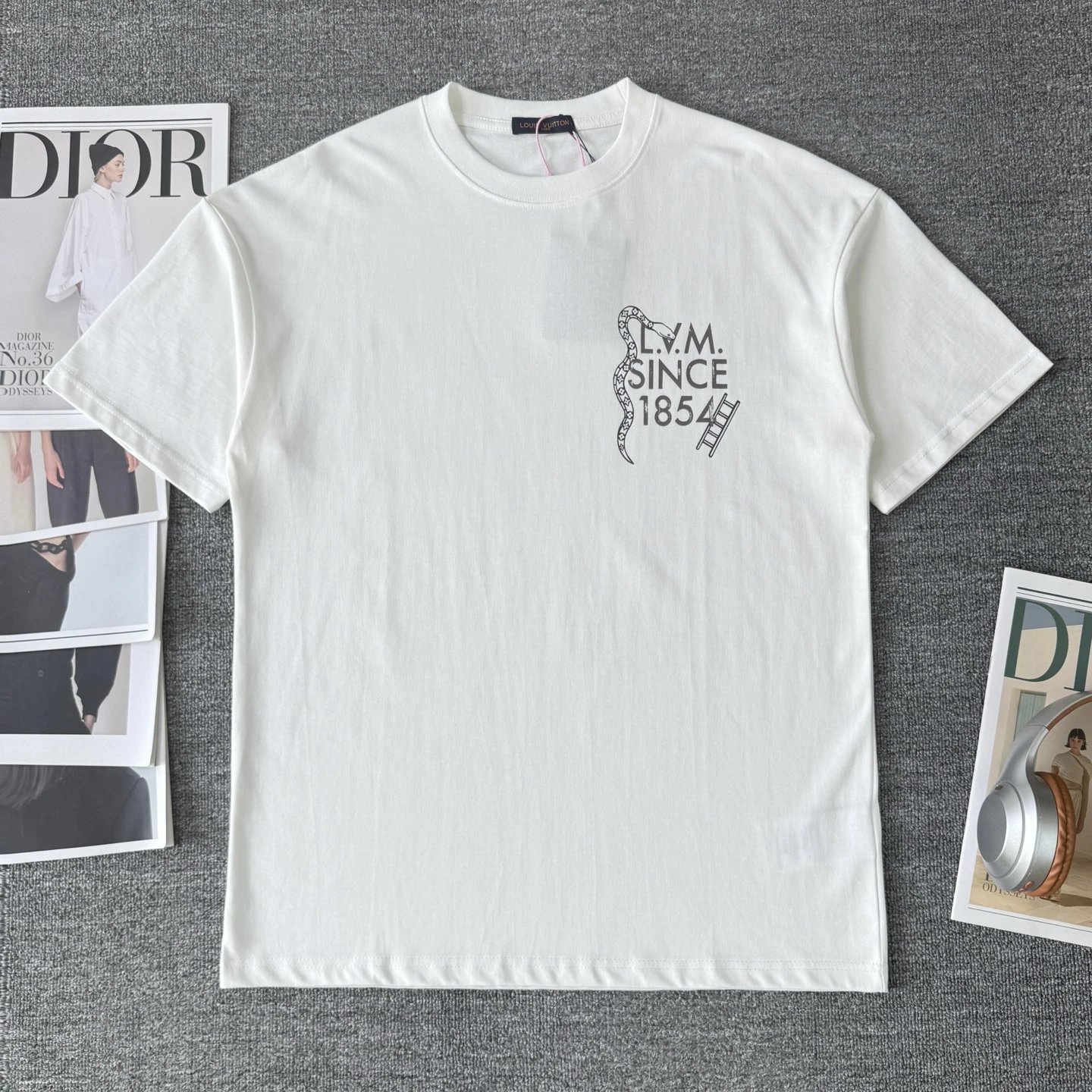 Louis Vuitton T-Shirt — 0a1f51ea
