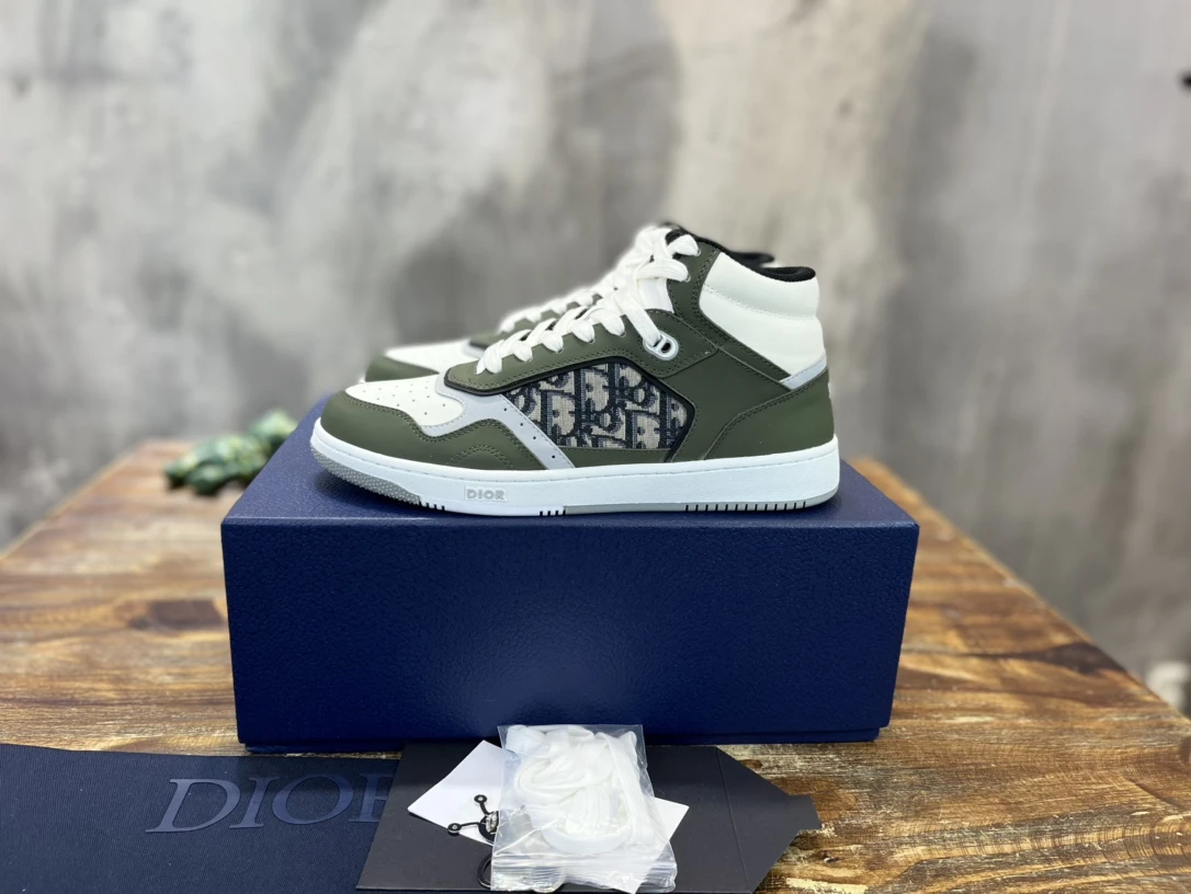 Dior Sneakers — afbe274b