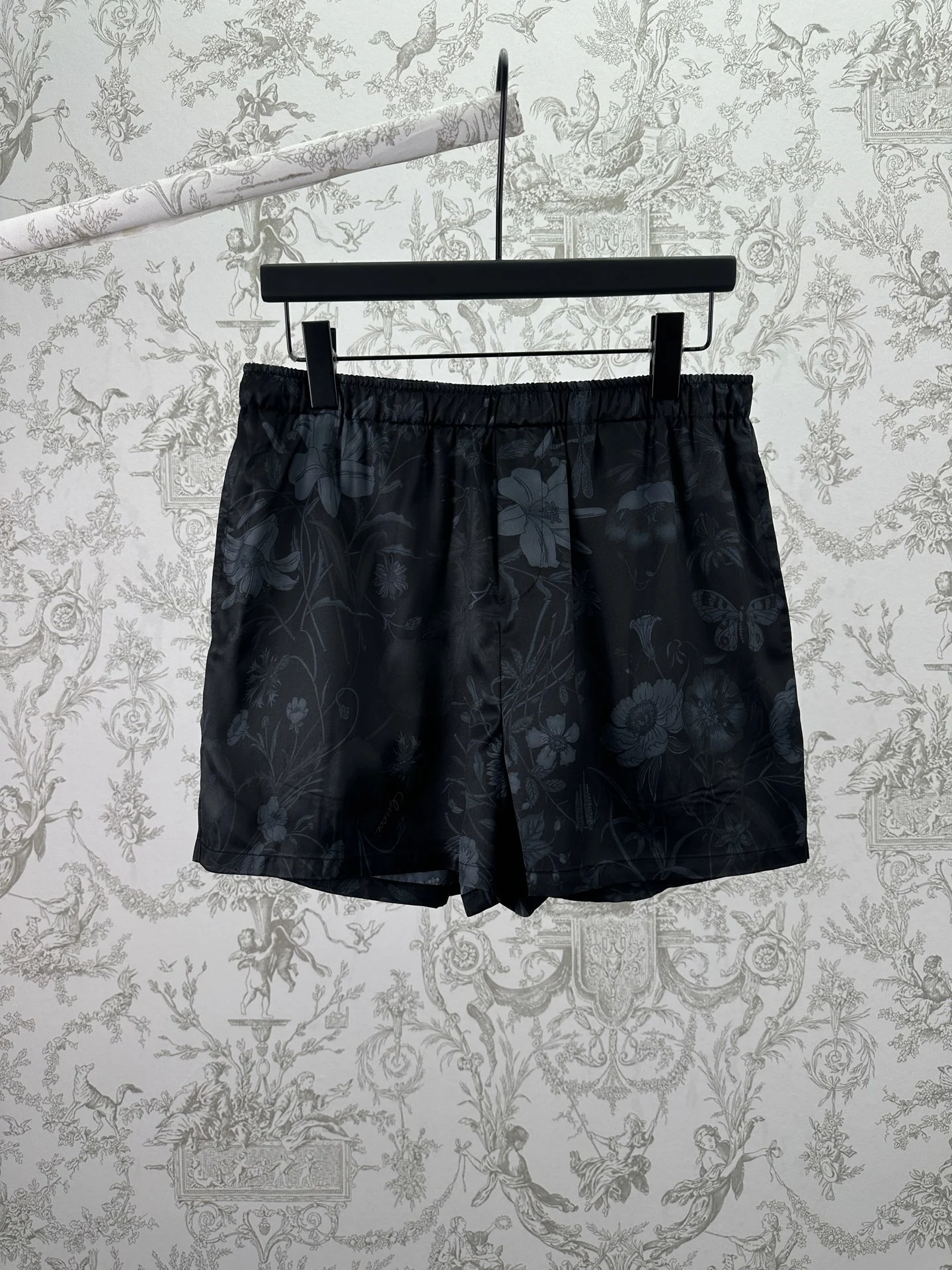 Shorts — 640e7549