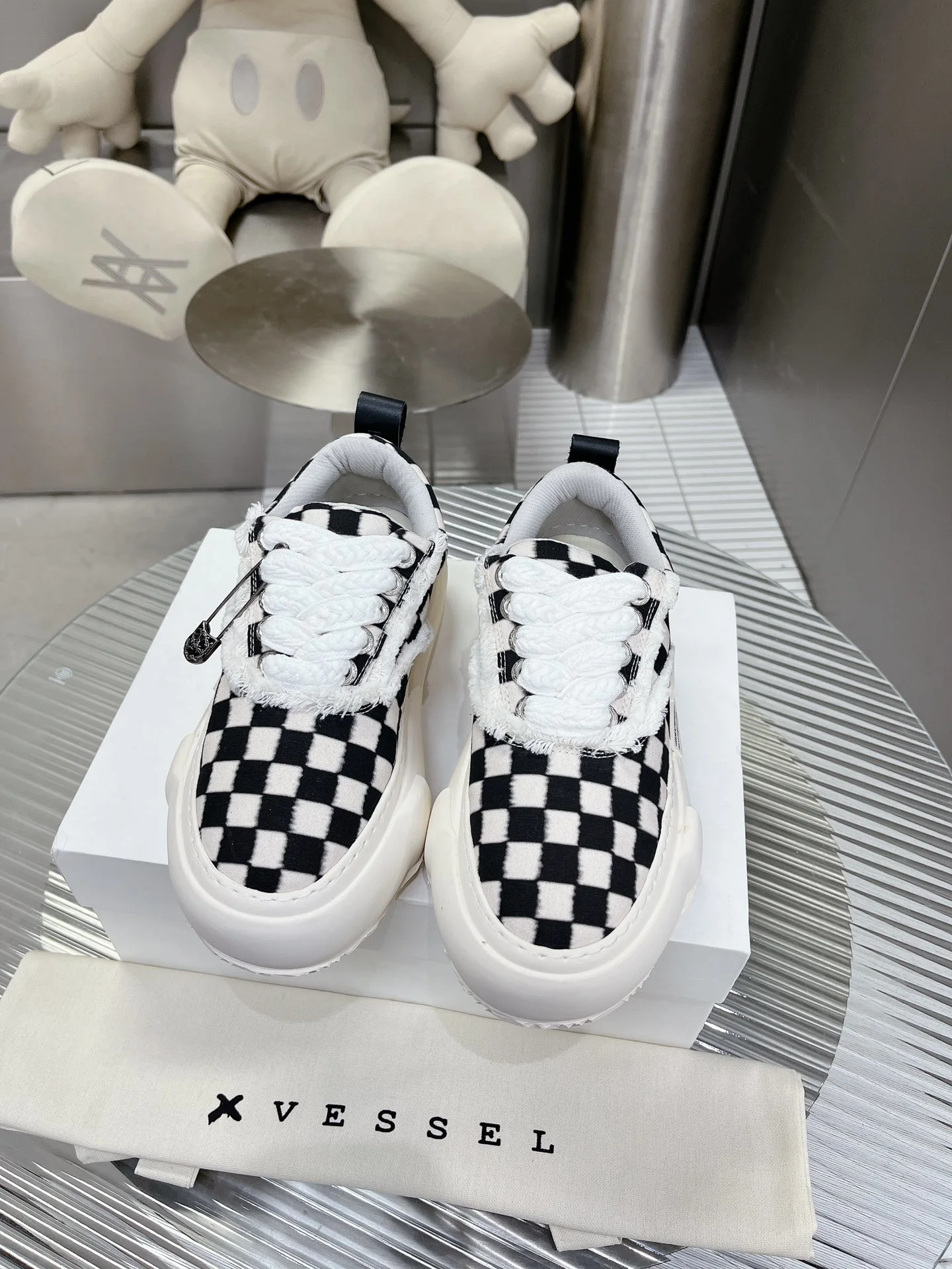 XVESSEL Sneakers — 9fd108cc