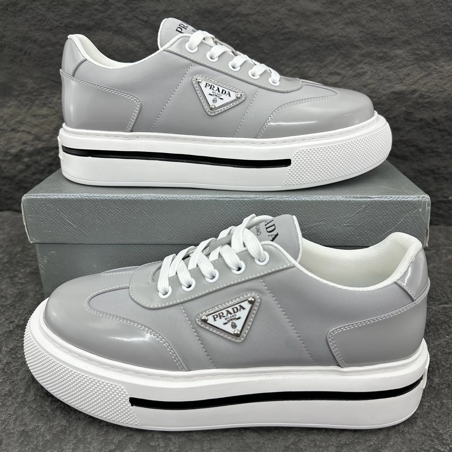 Prada Sneakers — 759efe30