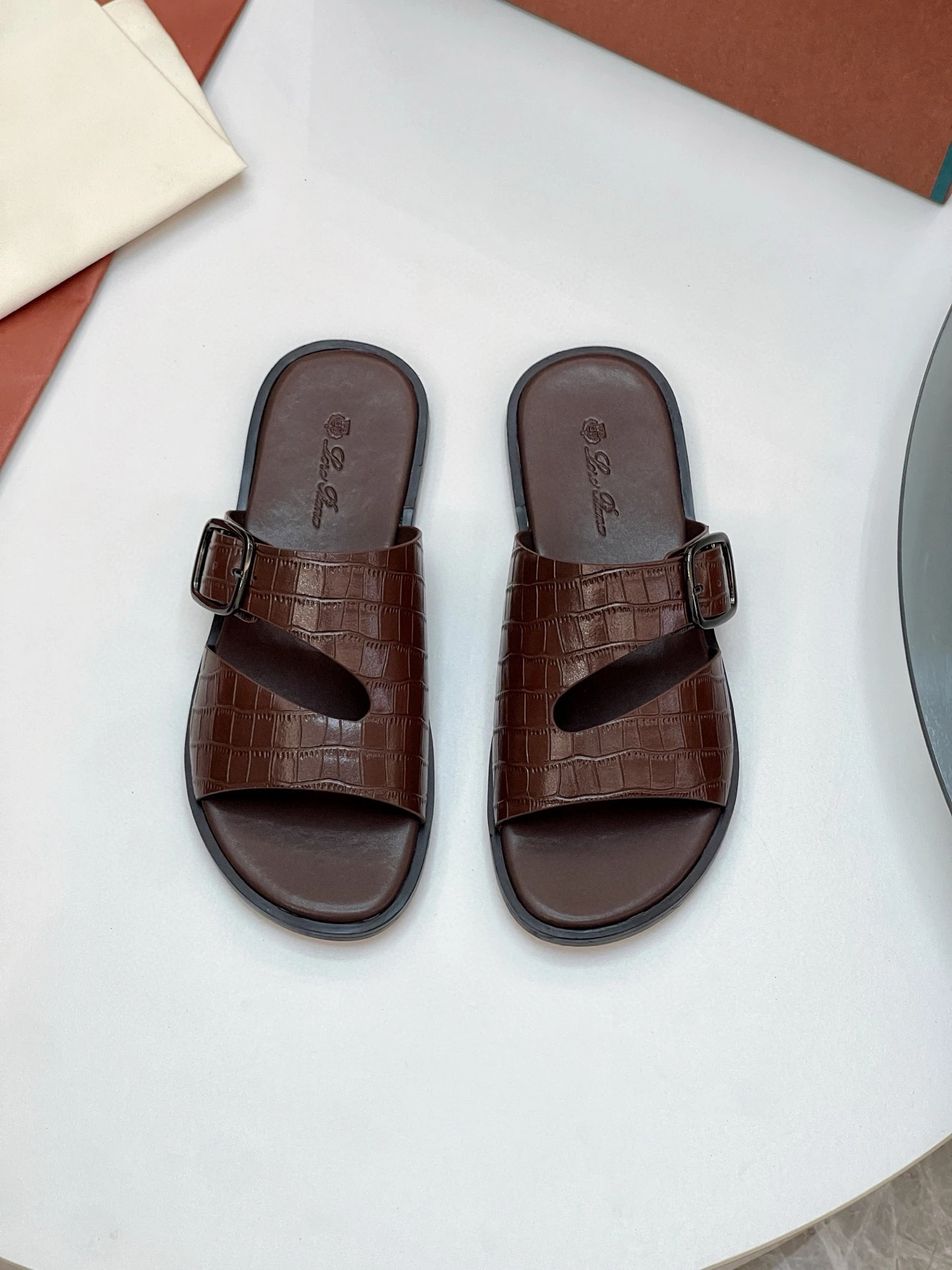 Loro Piana Slippers — 4646e365