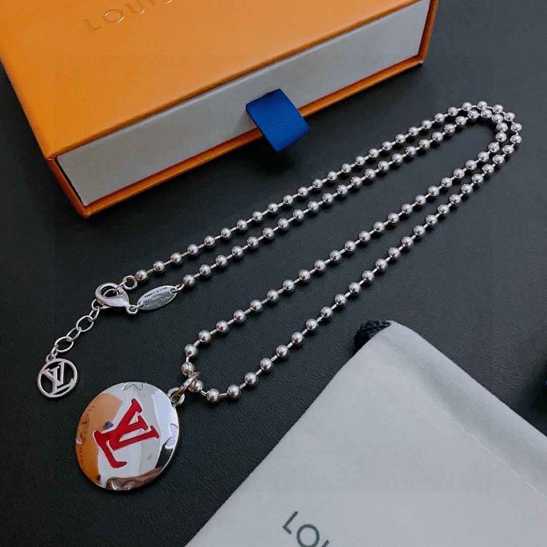 Louis Vuitton Necklaces — cb096c4e