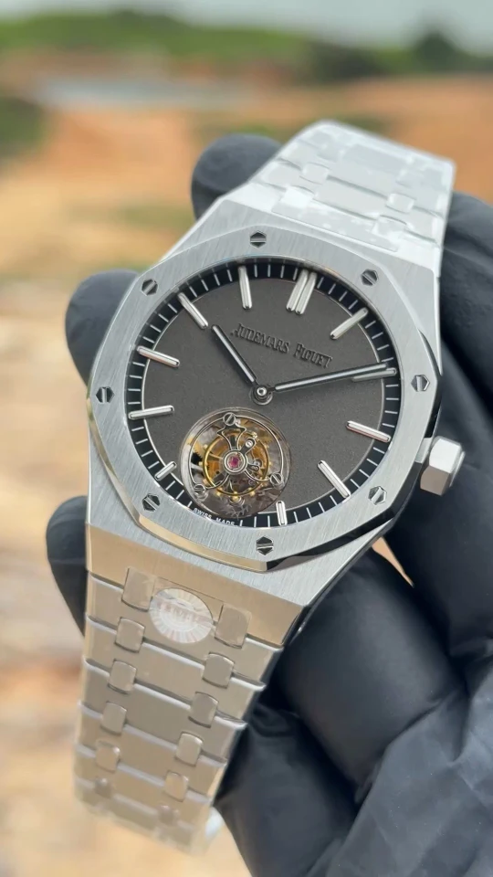 Audemars Piguet Watch — a12d9376