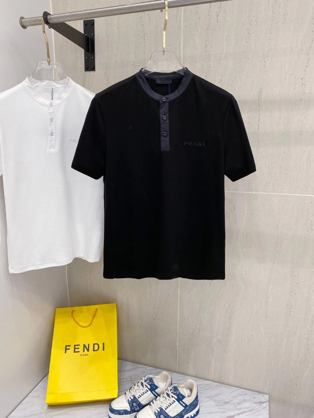 Prada T-Shirt — 56d217e8