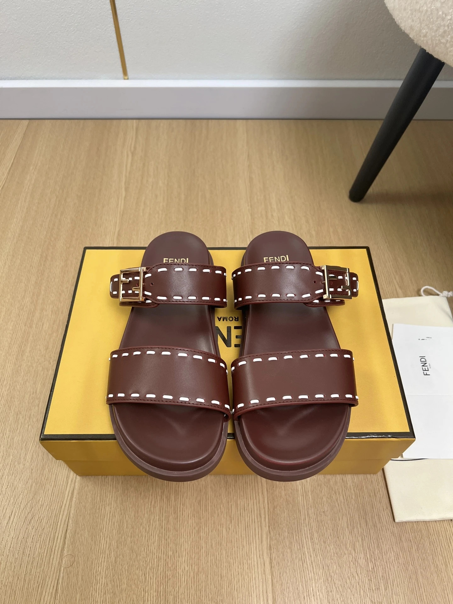 Fendi Slippers — 83c7e59d