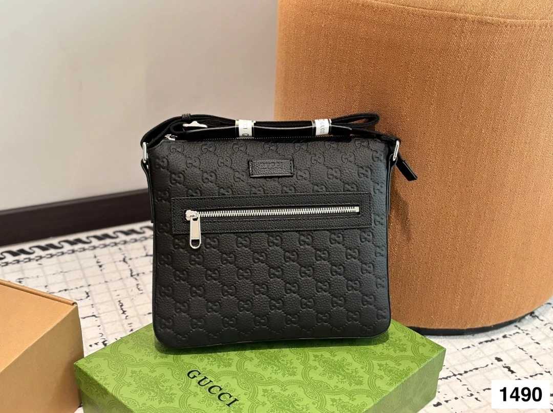 Louis Vuitton Bag — 33356874