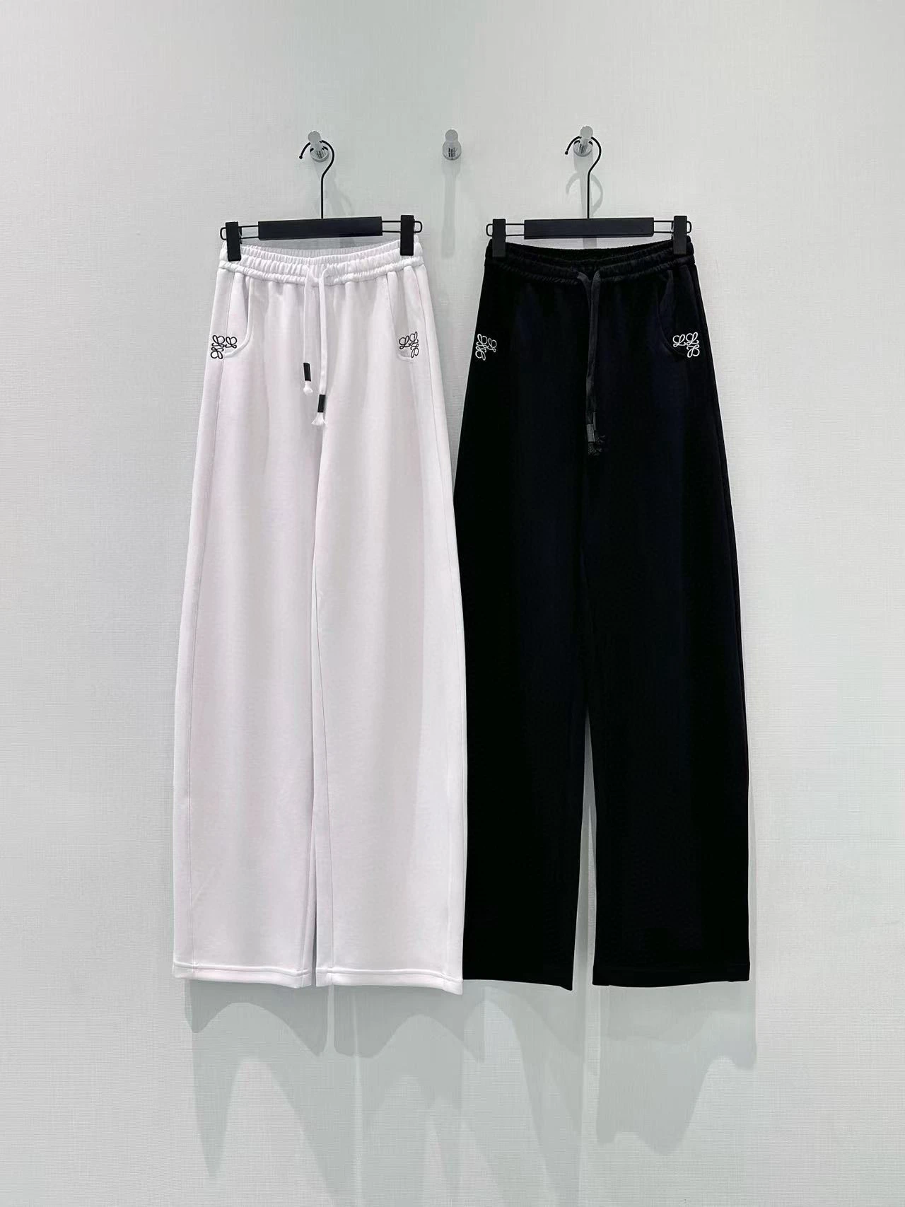 Trousers — 059ad590