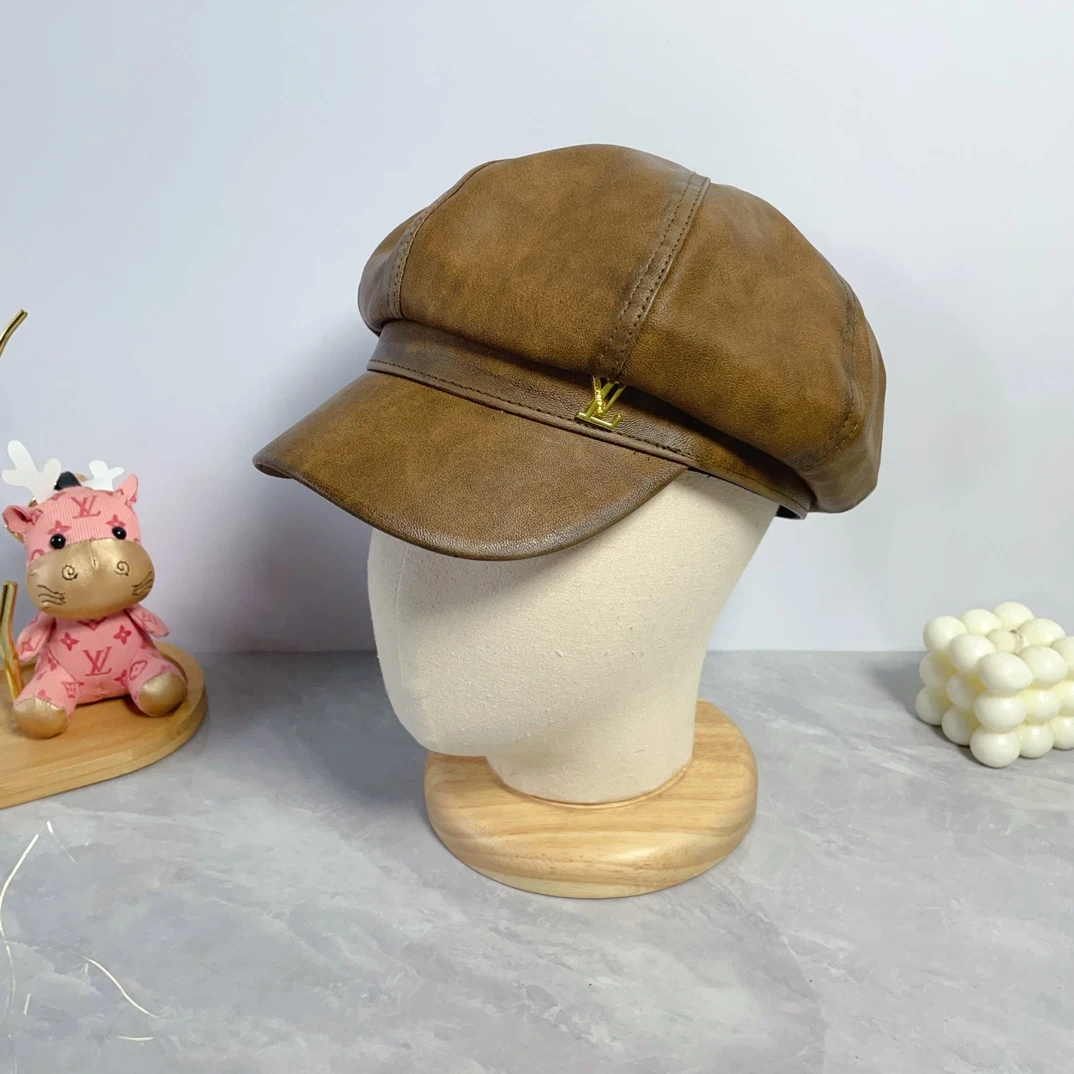 Louis Vuitton Caps — 1aebb787