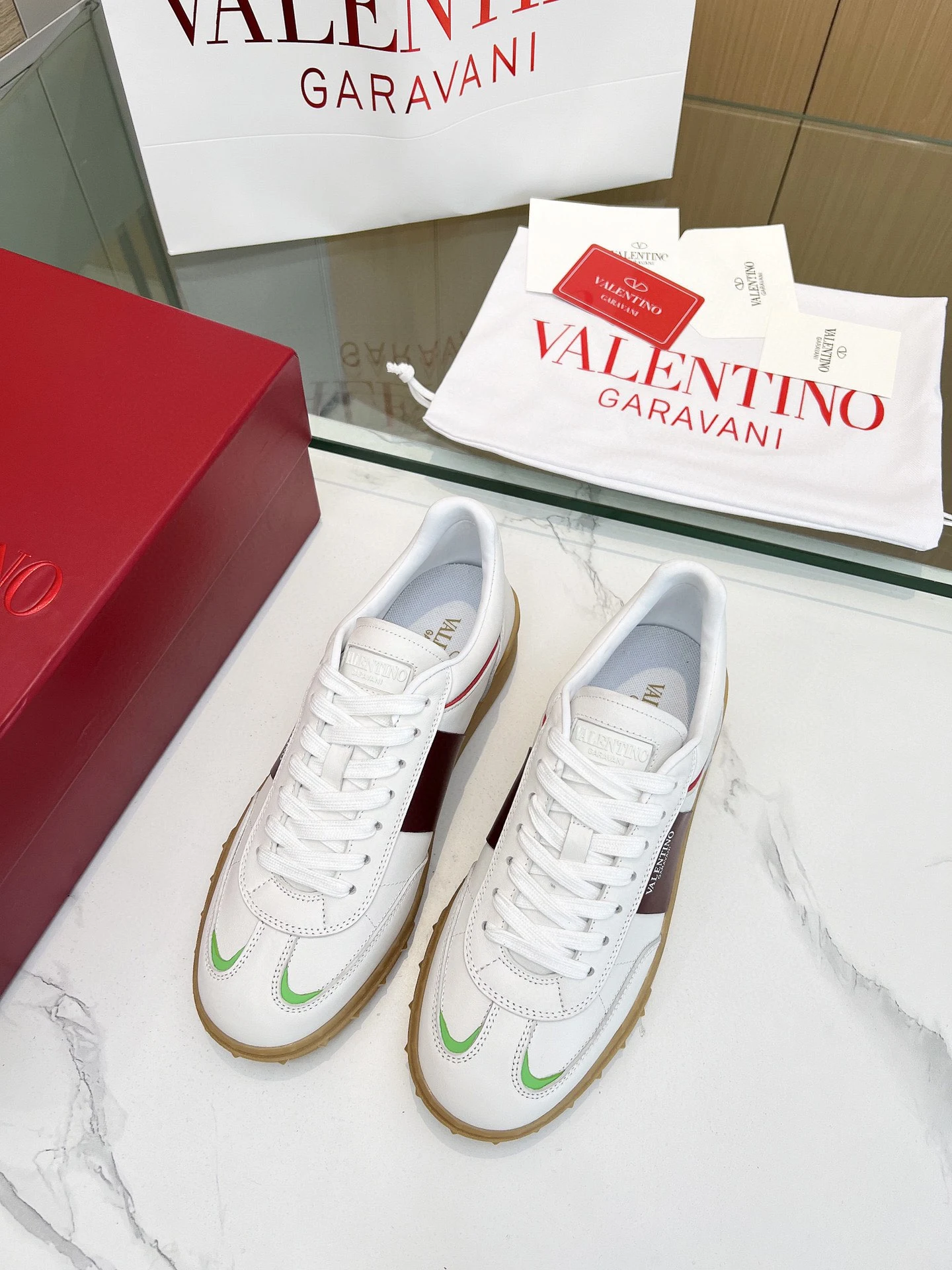 Valentino Sneakers — 8230e562