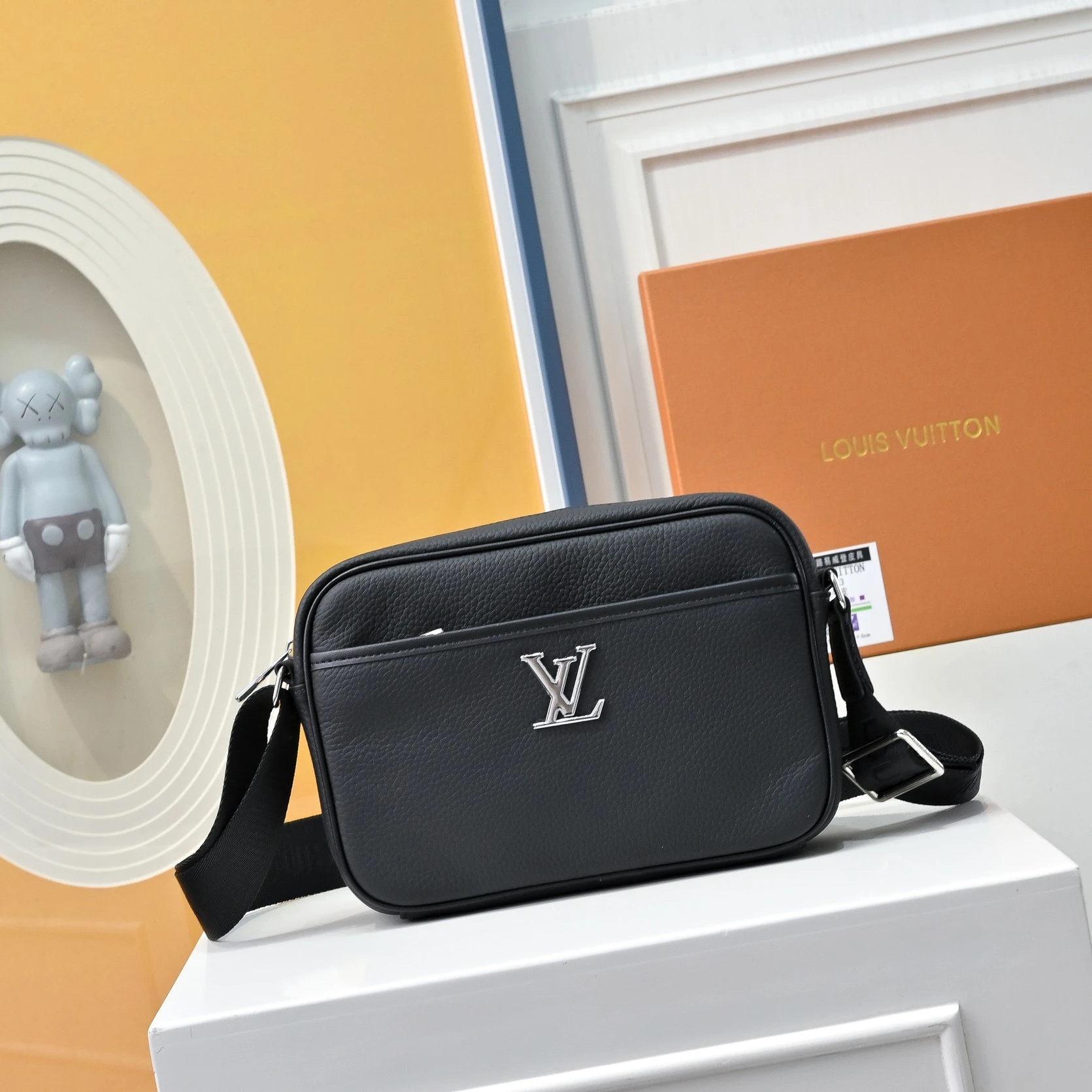 Louis Vuitton Bag — 50a7bfb2