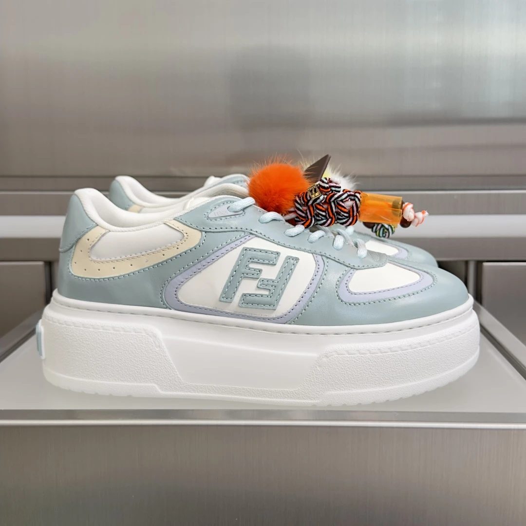 Fendi Sneakers — 10ff4d8d