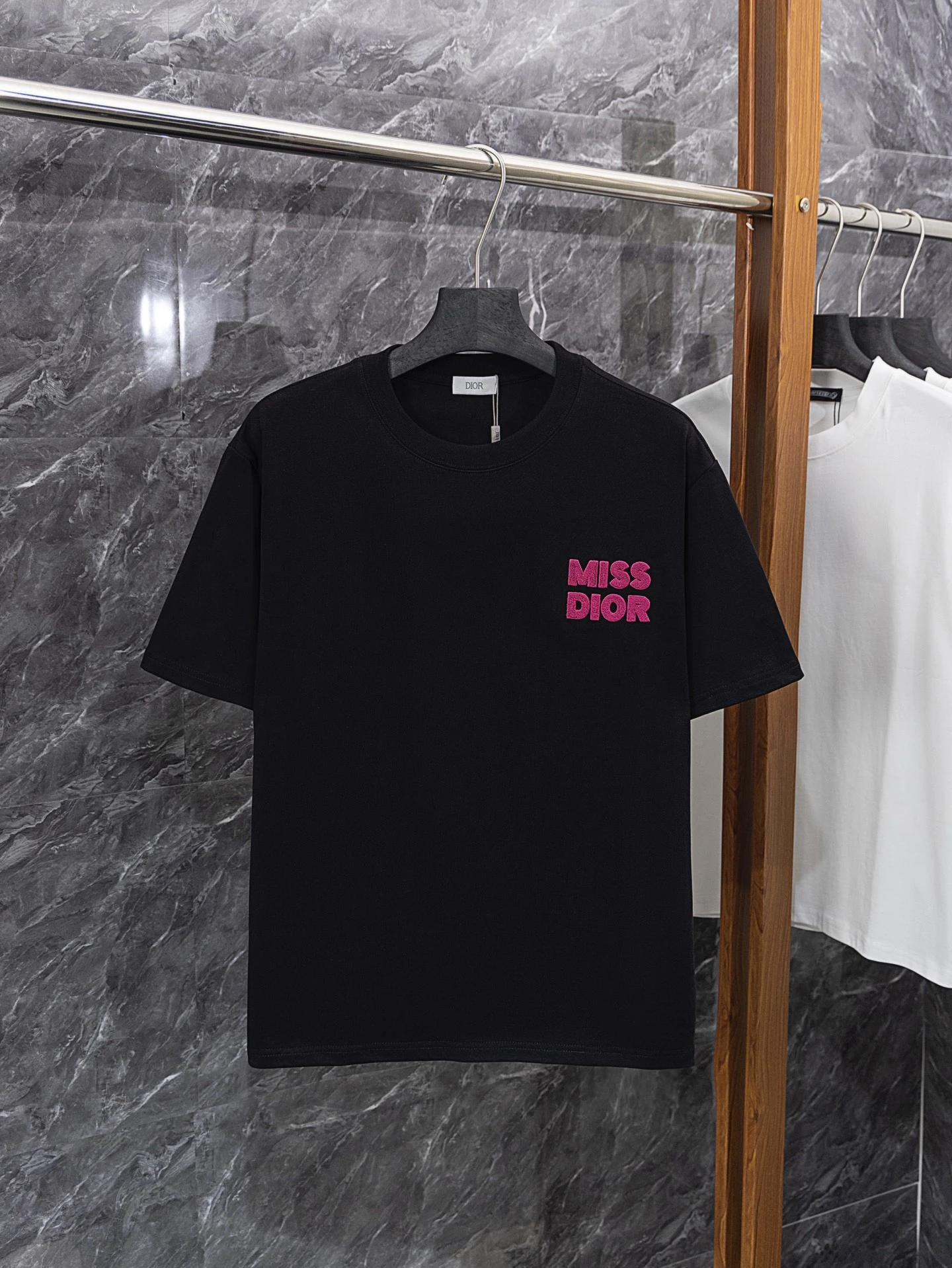 Dior T-Shirt — fd47de15