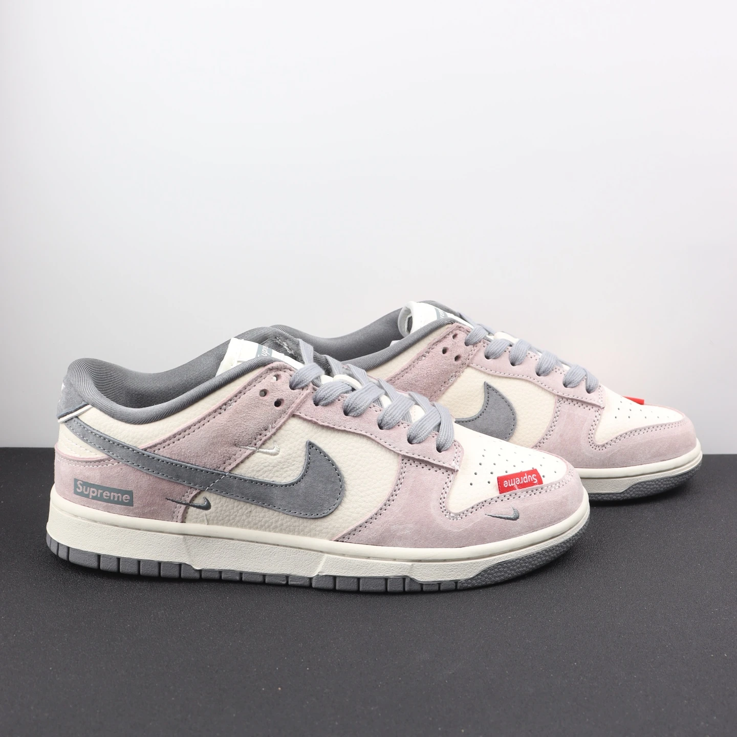 Nike Shoes — 65670783