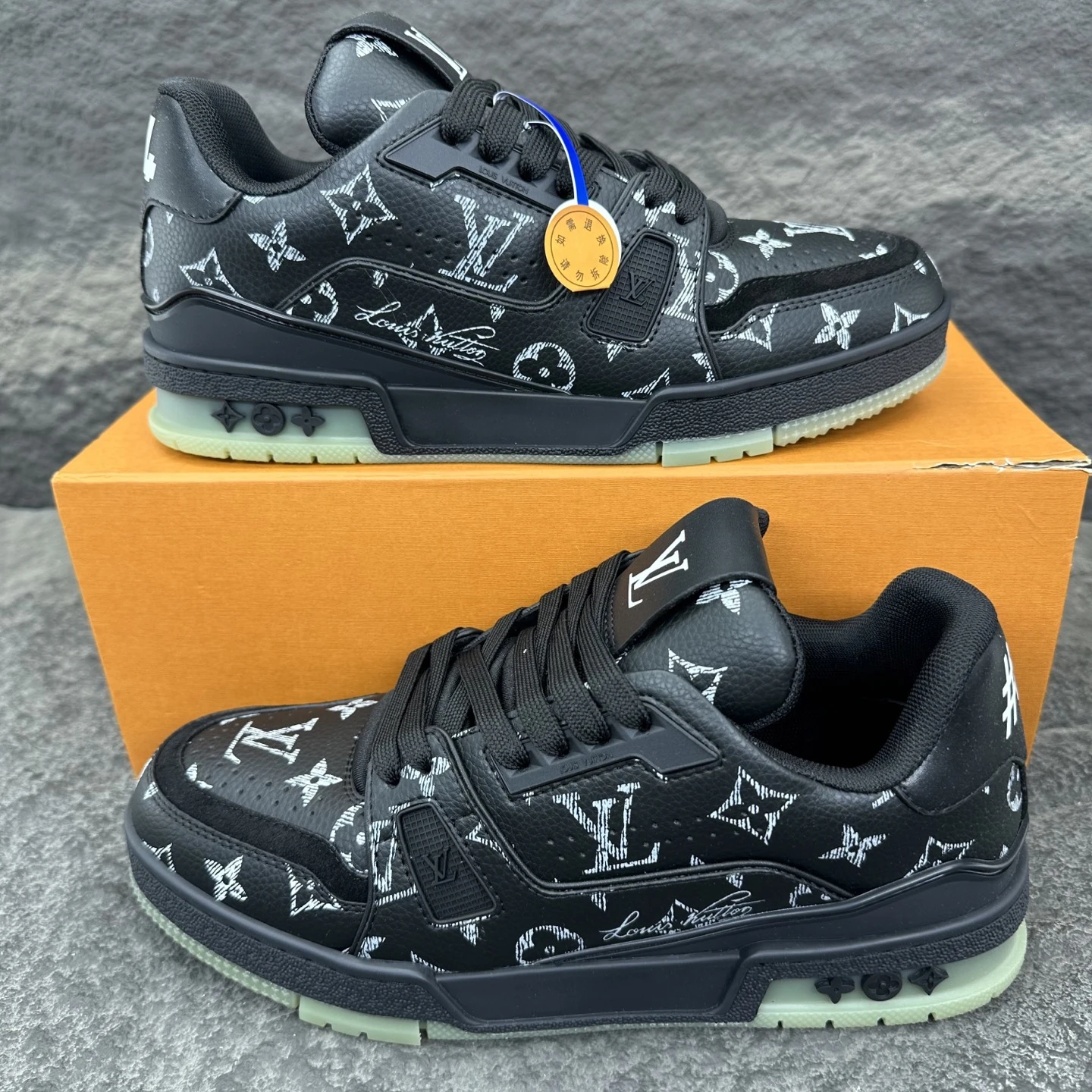 Louis Vuitton Sneakers — d01380cf