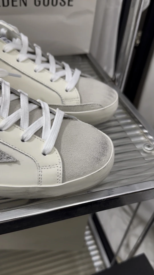Golden Goose Sneakers — b3413229